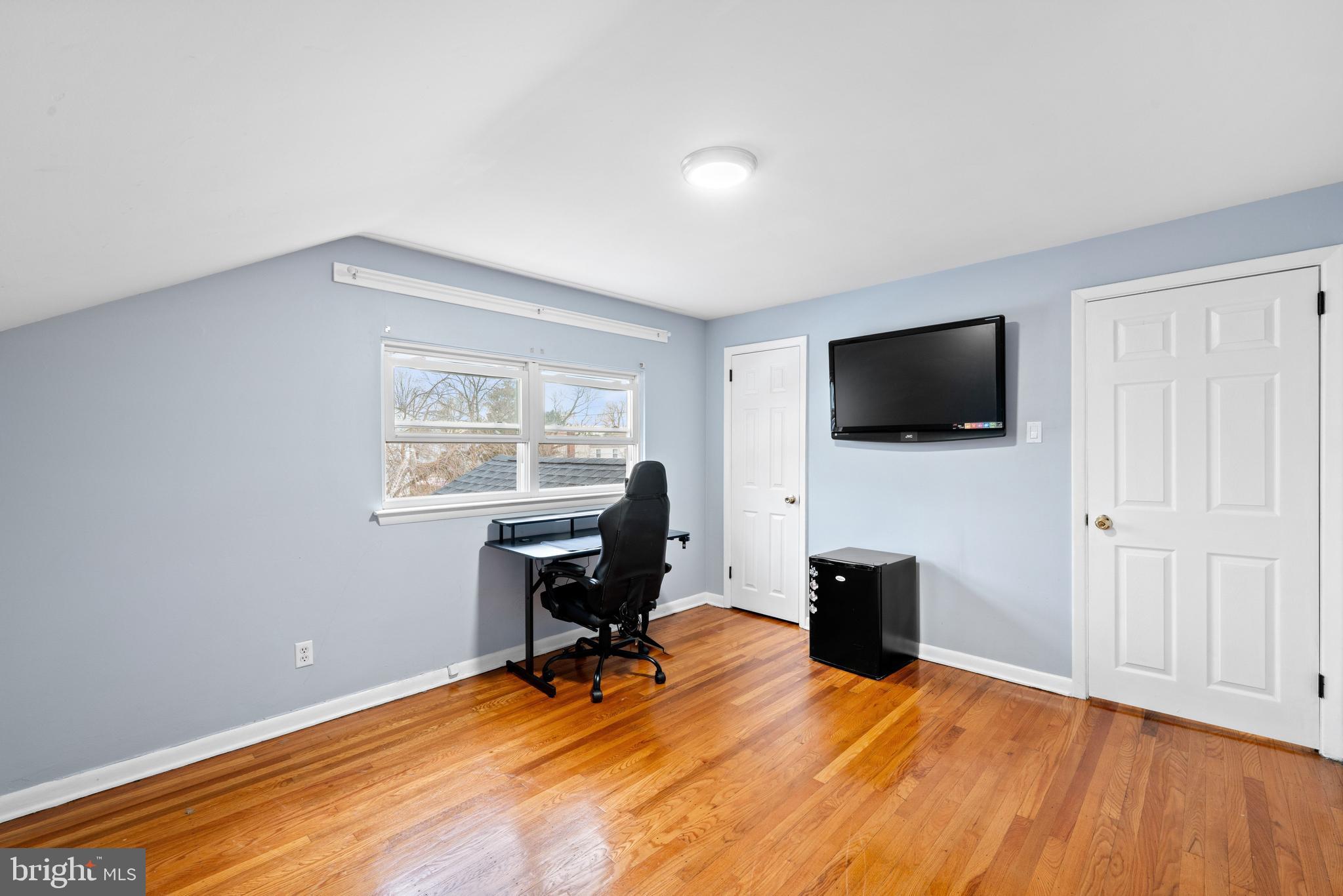 WILLIAMSBURG - Residential