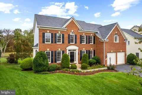 5421 Sherman Oaks Court, Haymarket, VA MLS: VAPW2105668