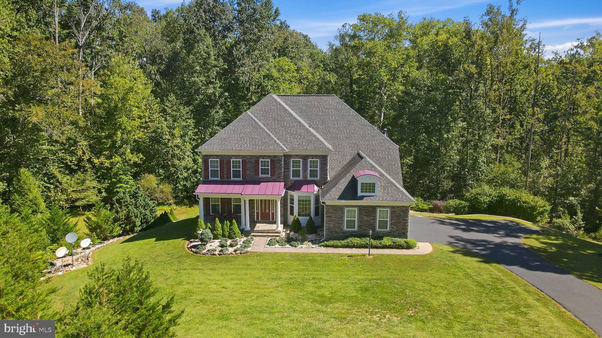 18 MAIDENHAIR WAY