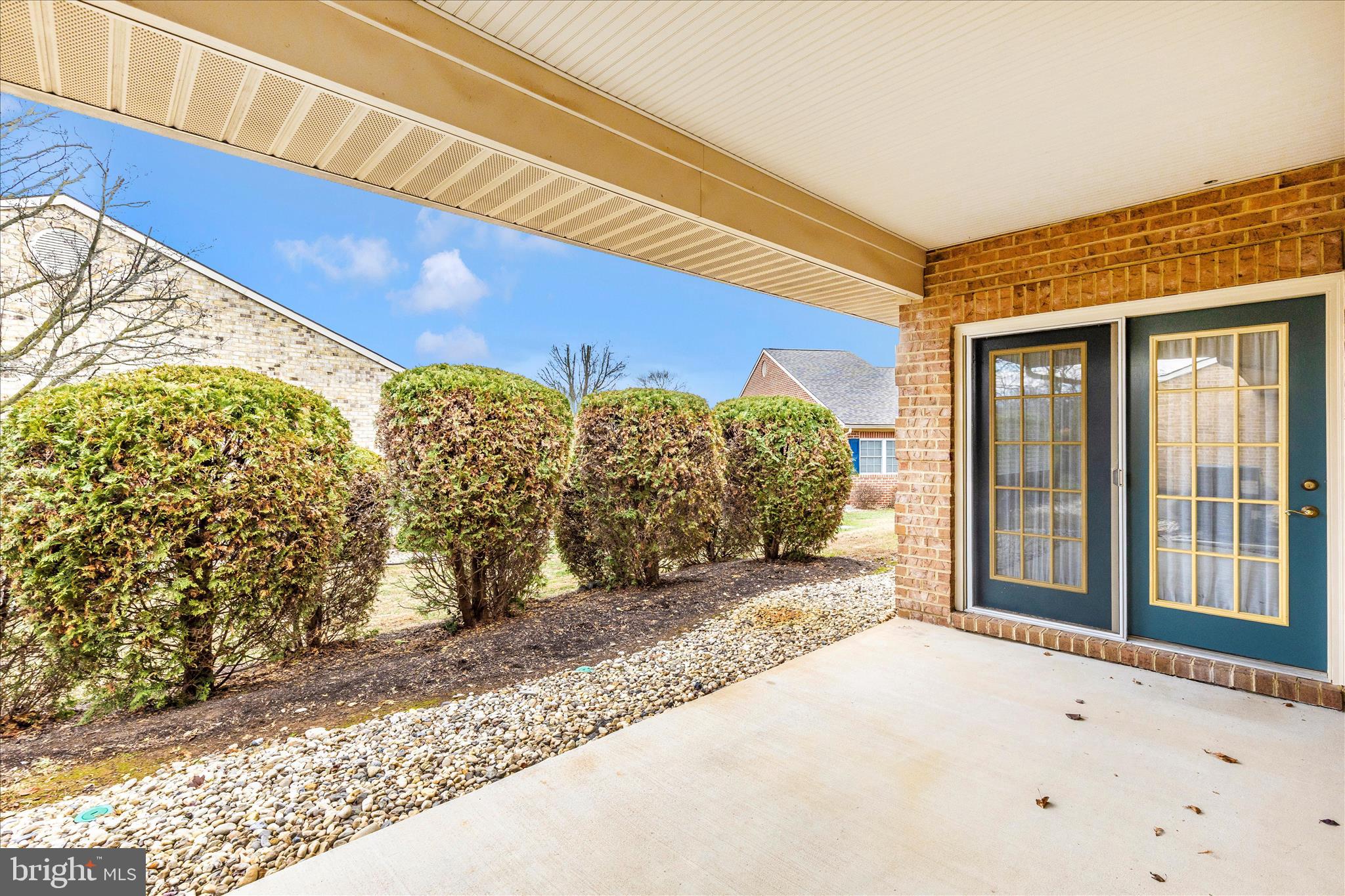 SUMMERLAND MANOR - Residential