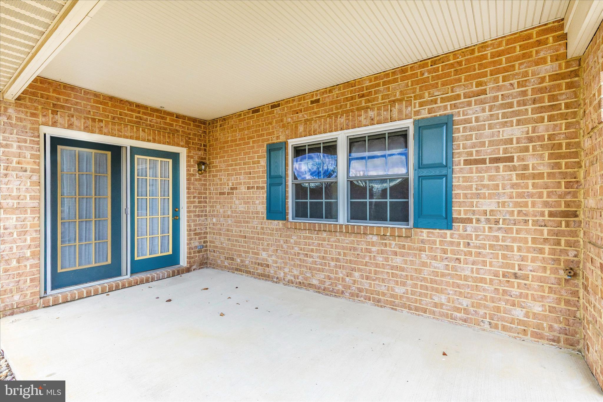 SUMMERLAND MANOR - Residential