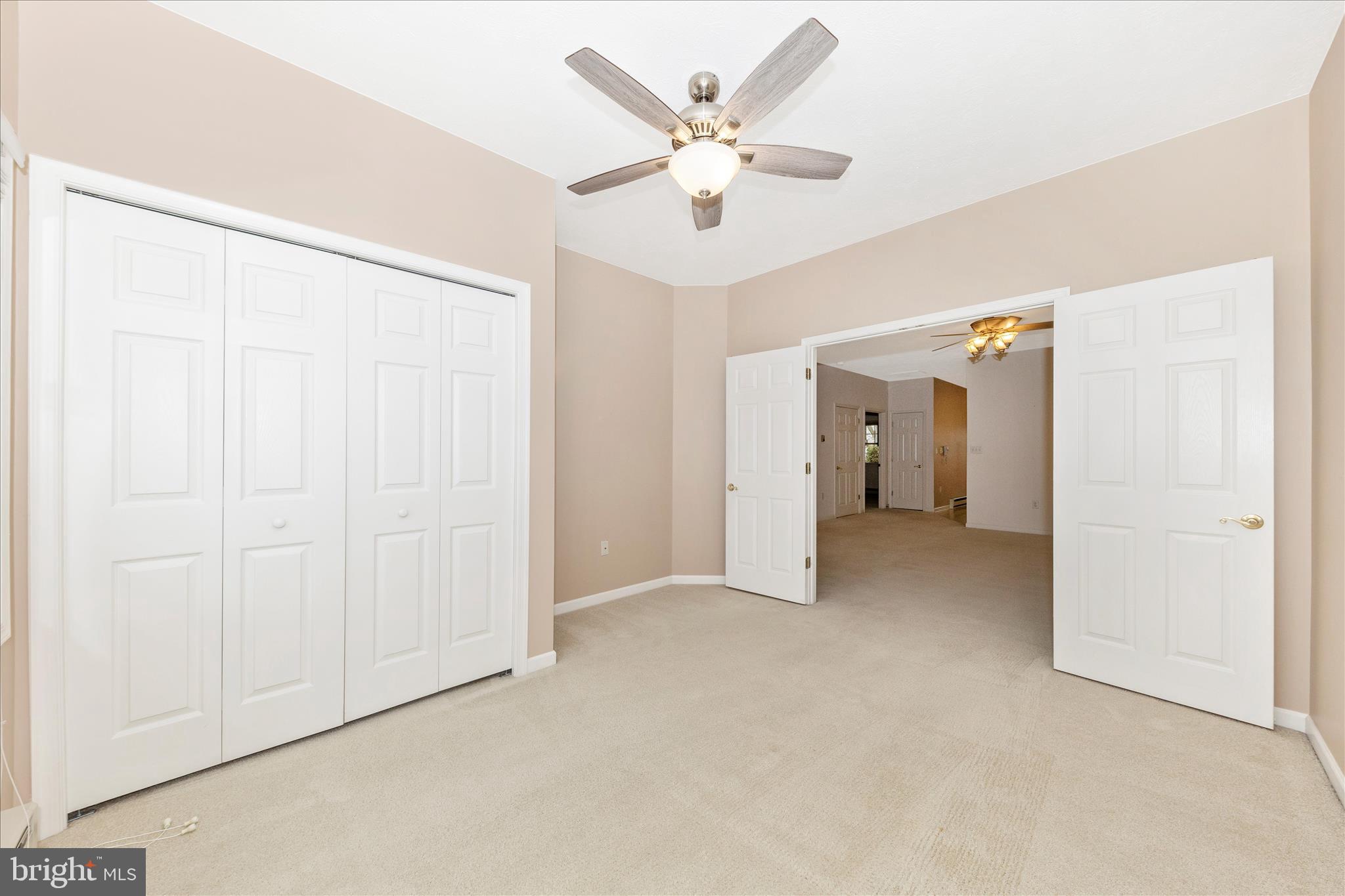 SUMMERLAND MANOR - Residential