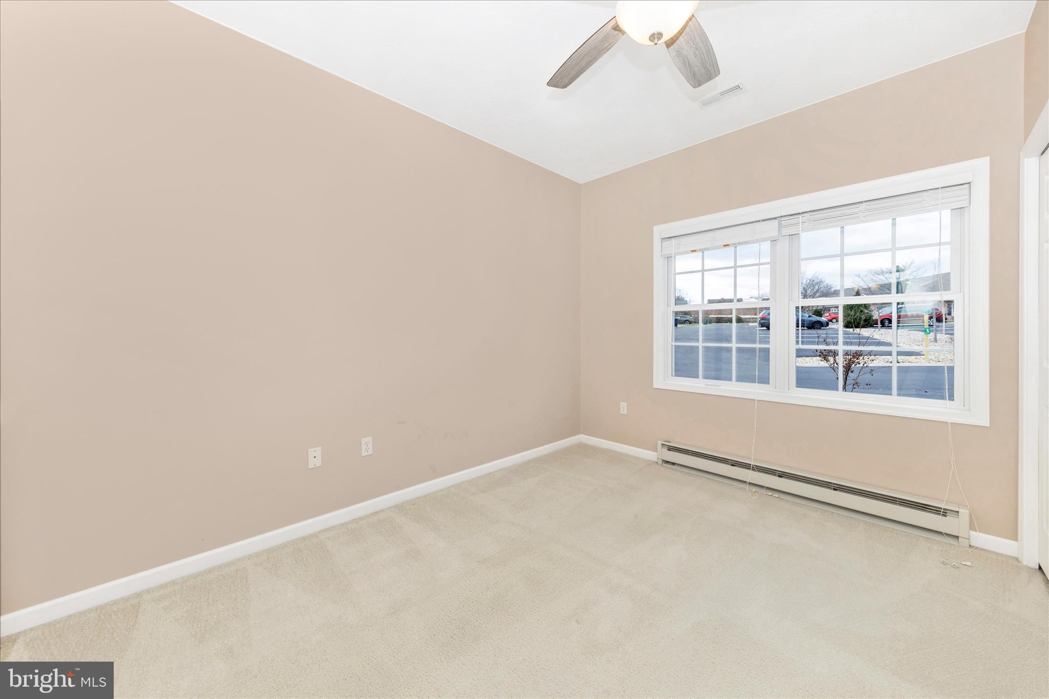 SUMMERLAND MANOR - Residential