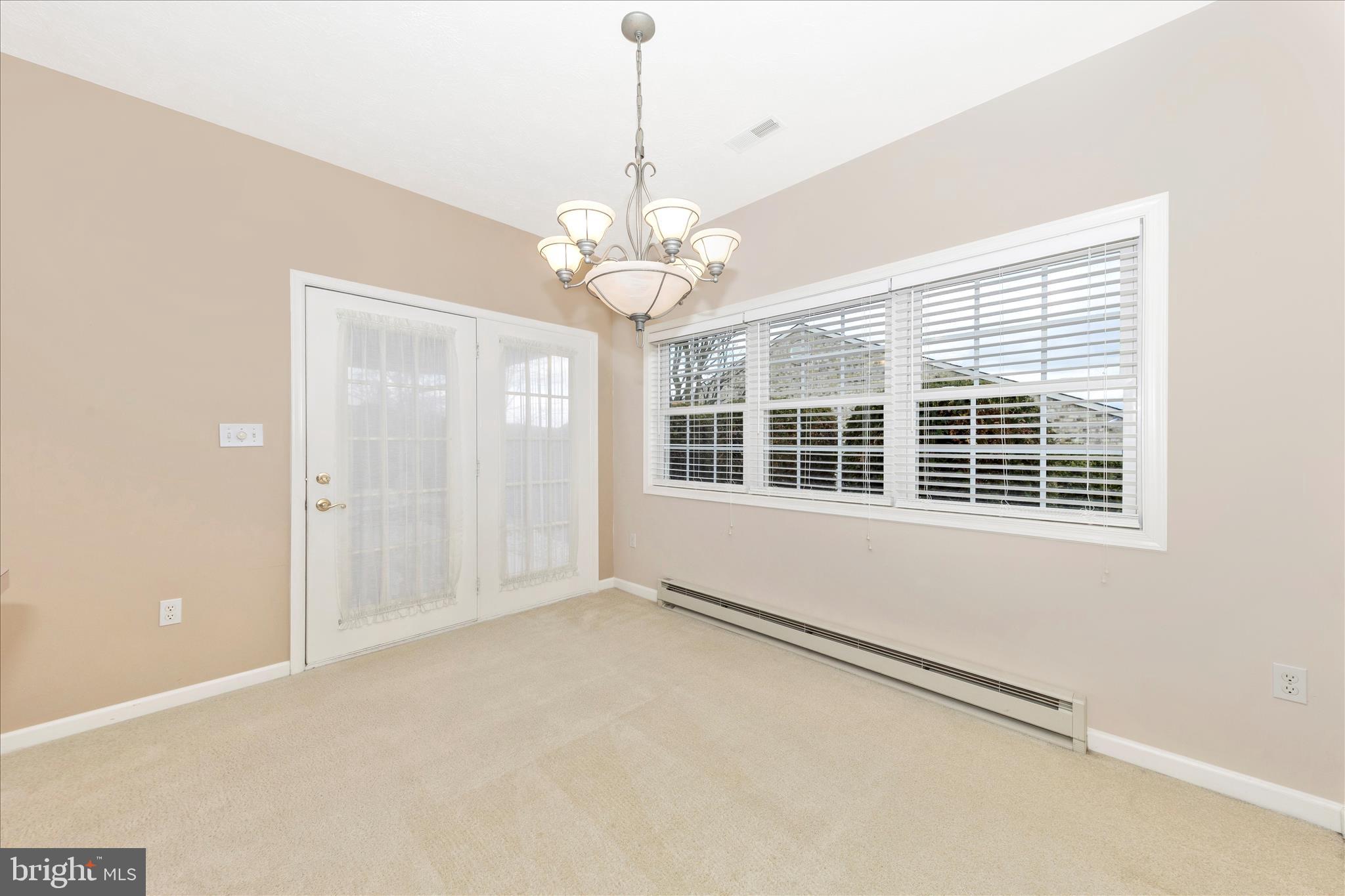 SUMMERLAND MANOR - Residential