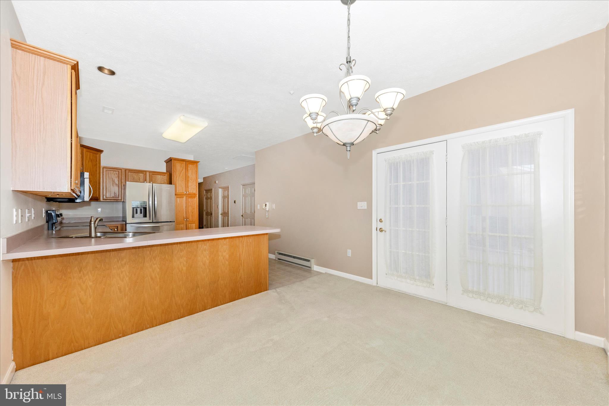 SUMMERLAND MANOR - Residential