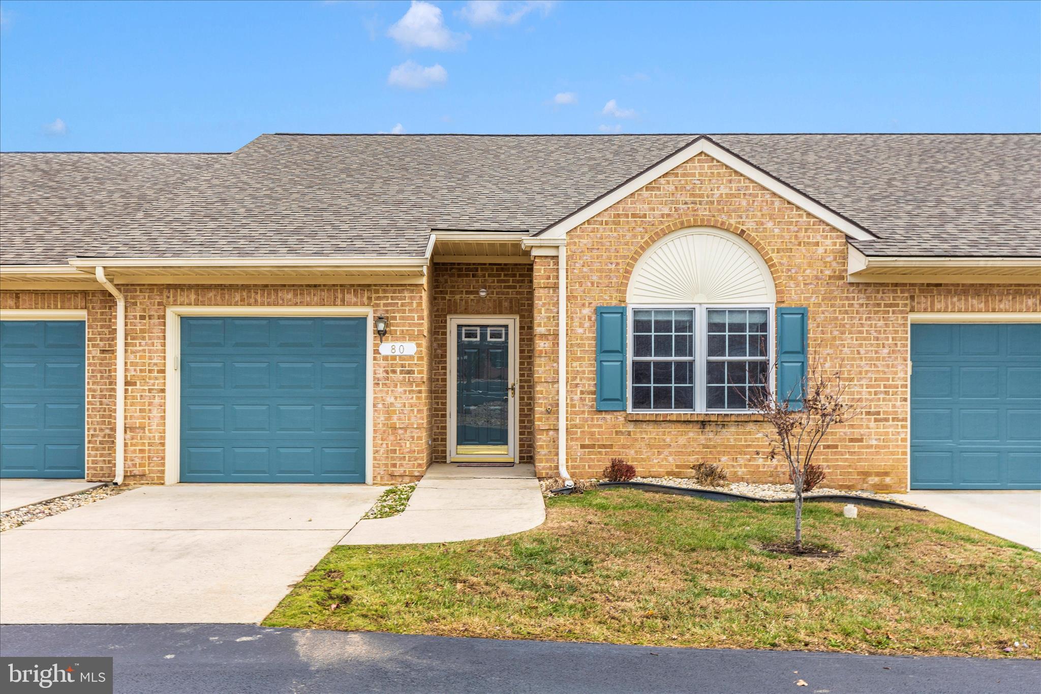 SUMMERLAND MANOR - Residential