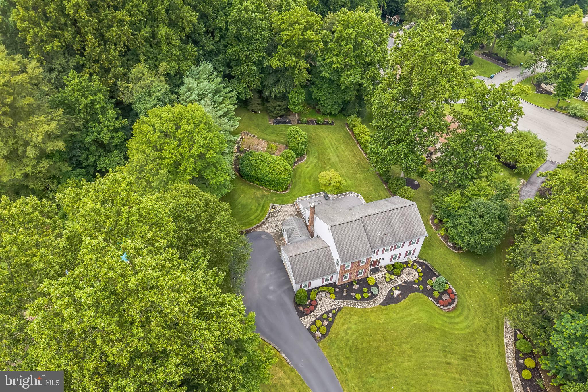 204 HICKORY DRIVE