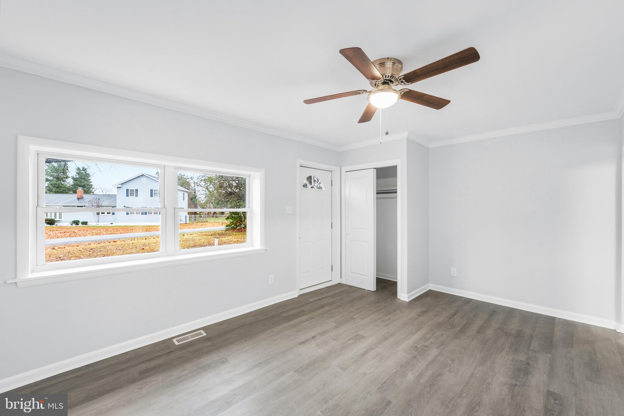 GOLDEN BEACH - Residential