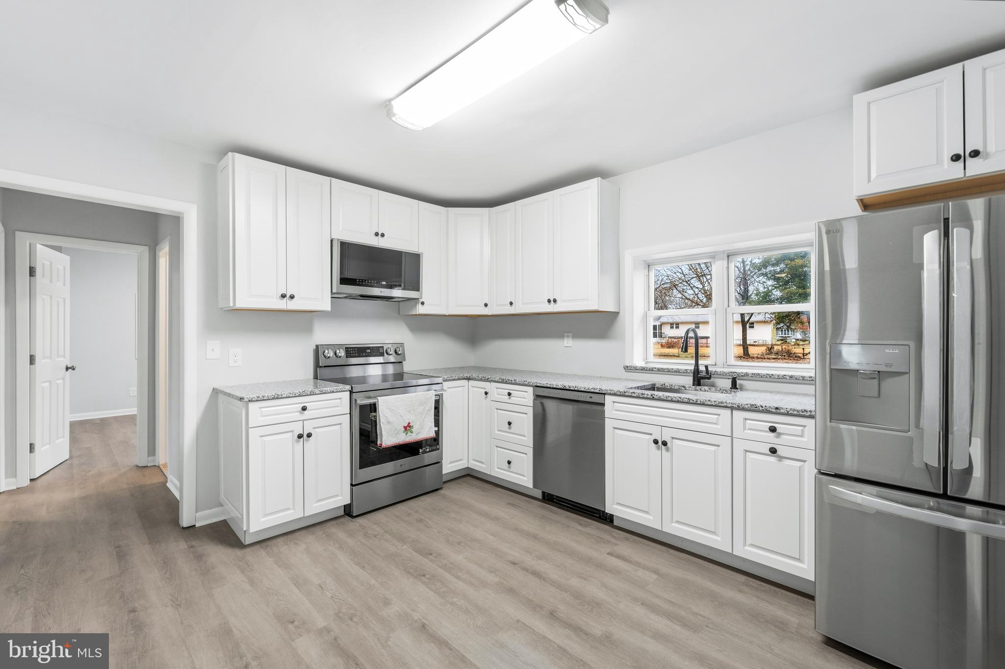 GOLDEN BEACH - Residential