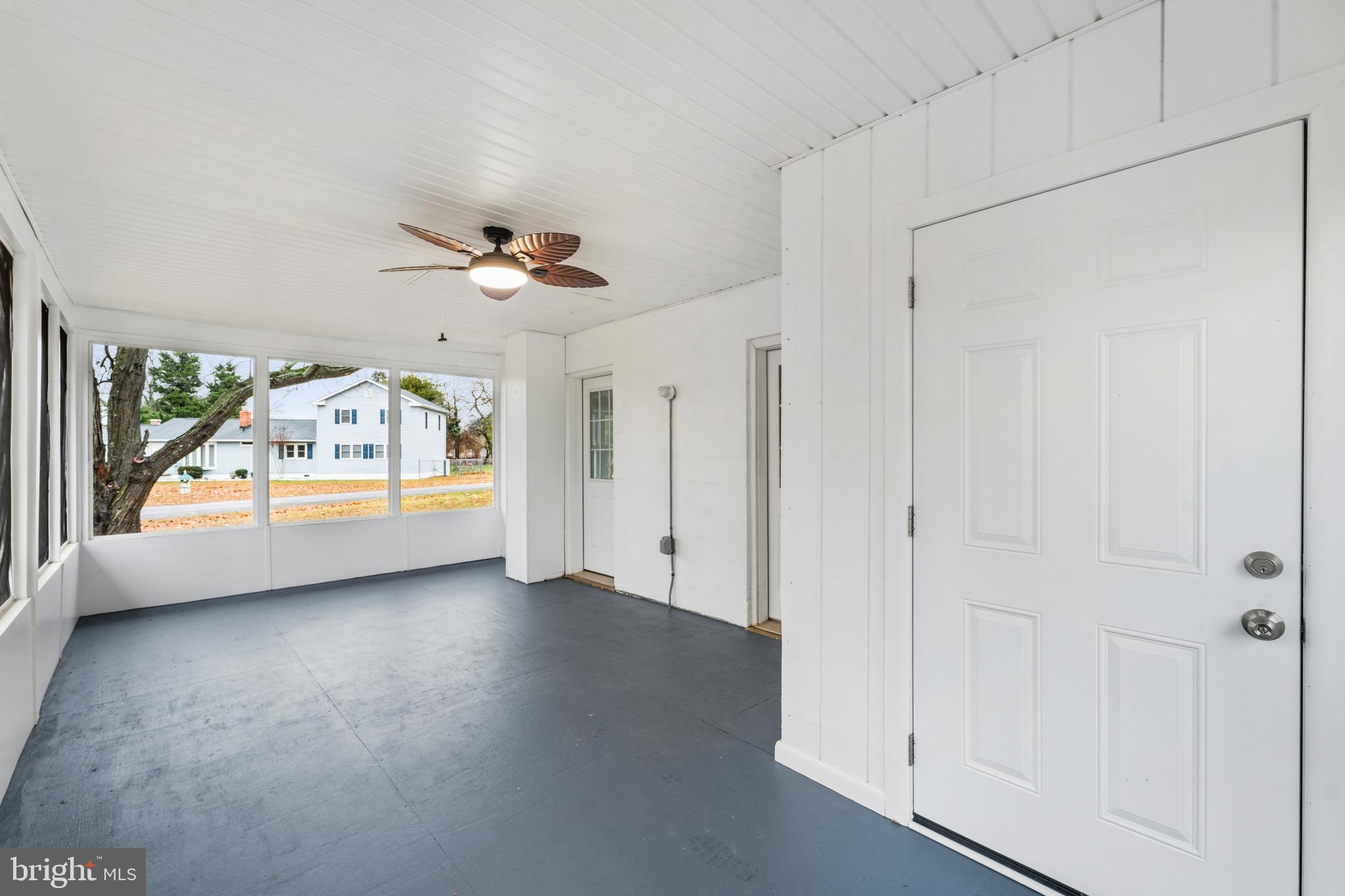 GOLDEN BEACH - Residential