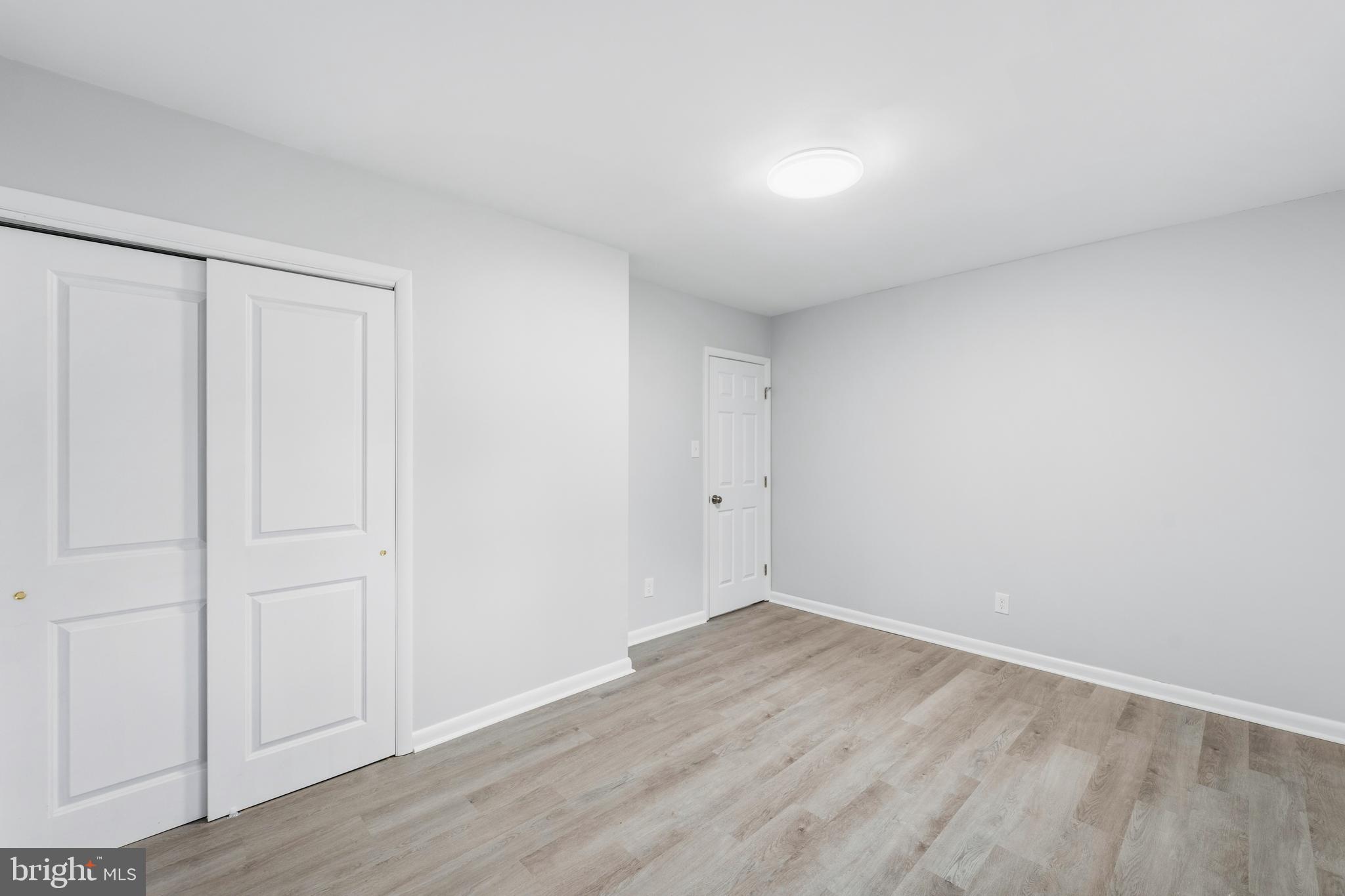 GOLDEN BEACH - Residential