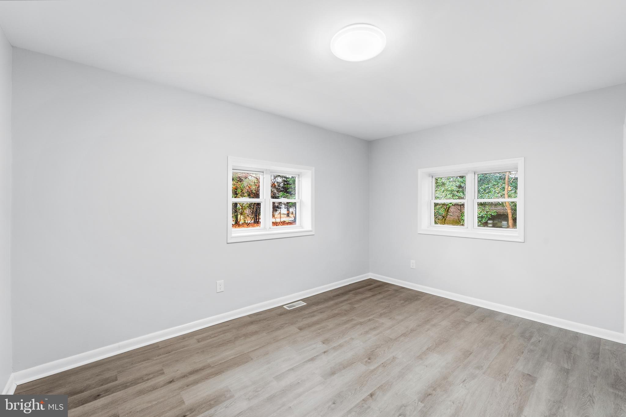 GOLDEN BEACH - Residential