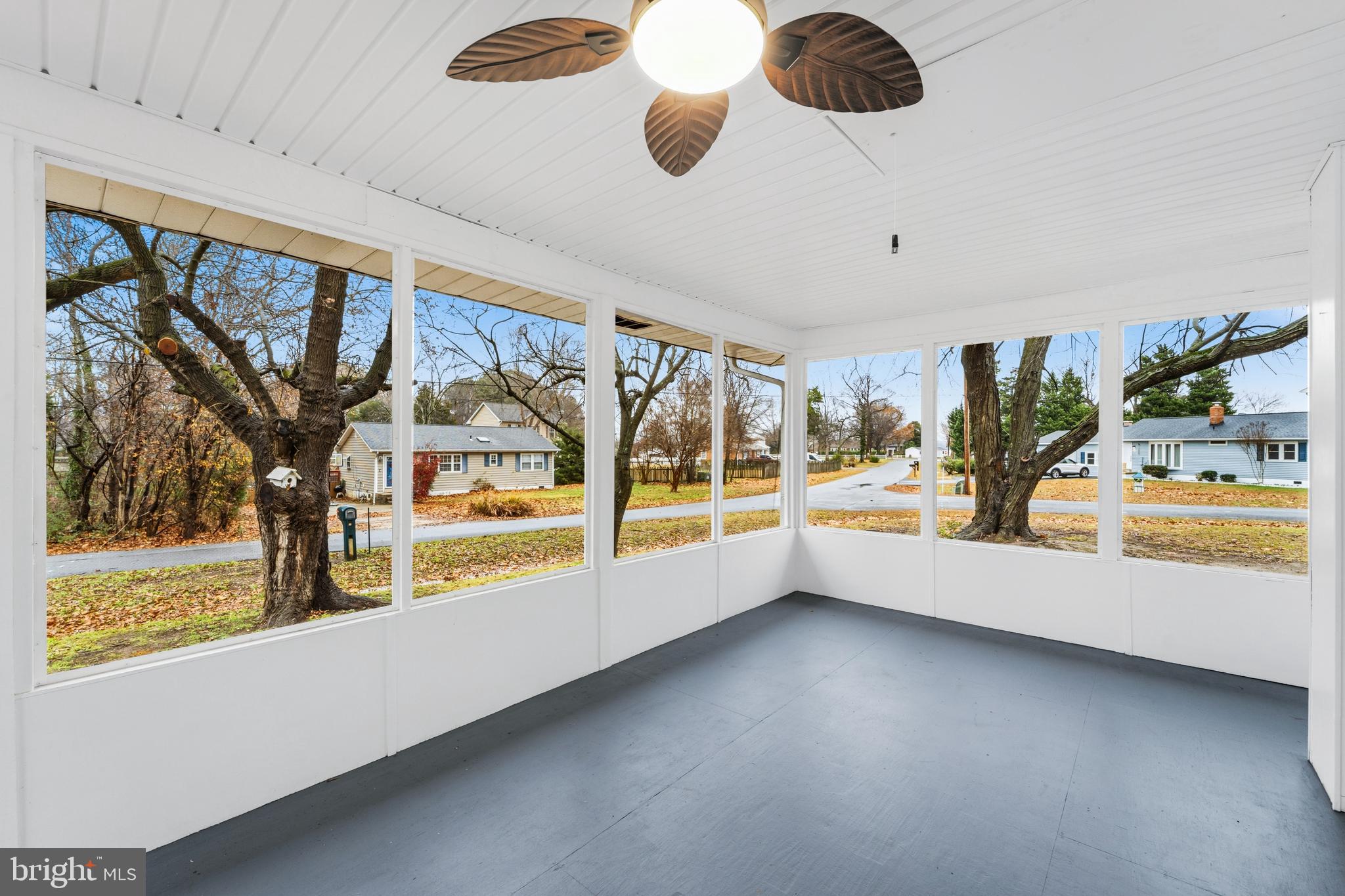 GOLDEN BEACH - Residential