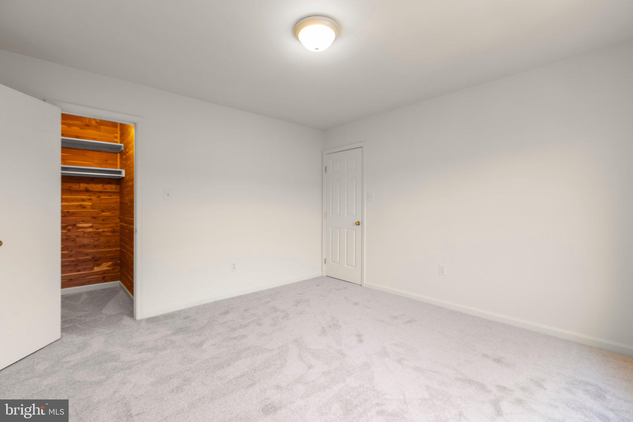 SUNNINGDALE MEADOWS - Residential