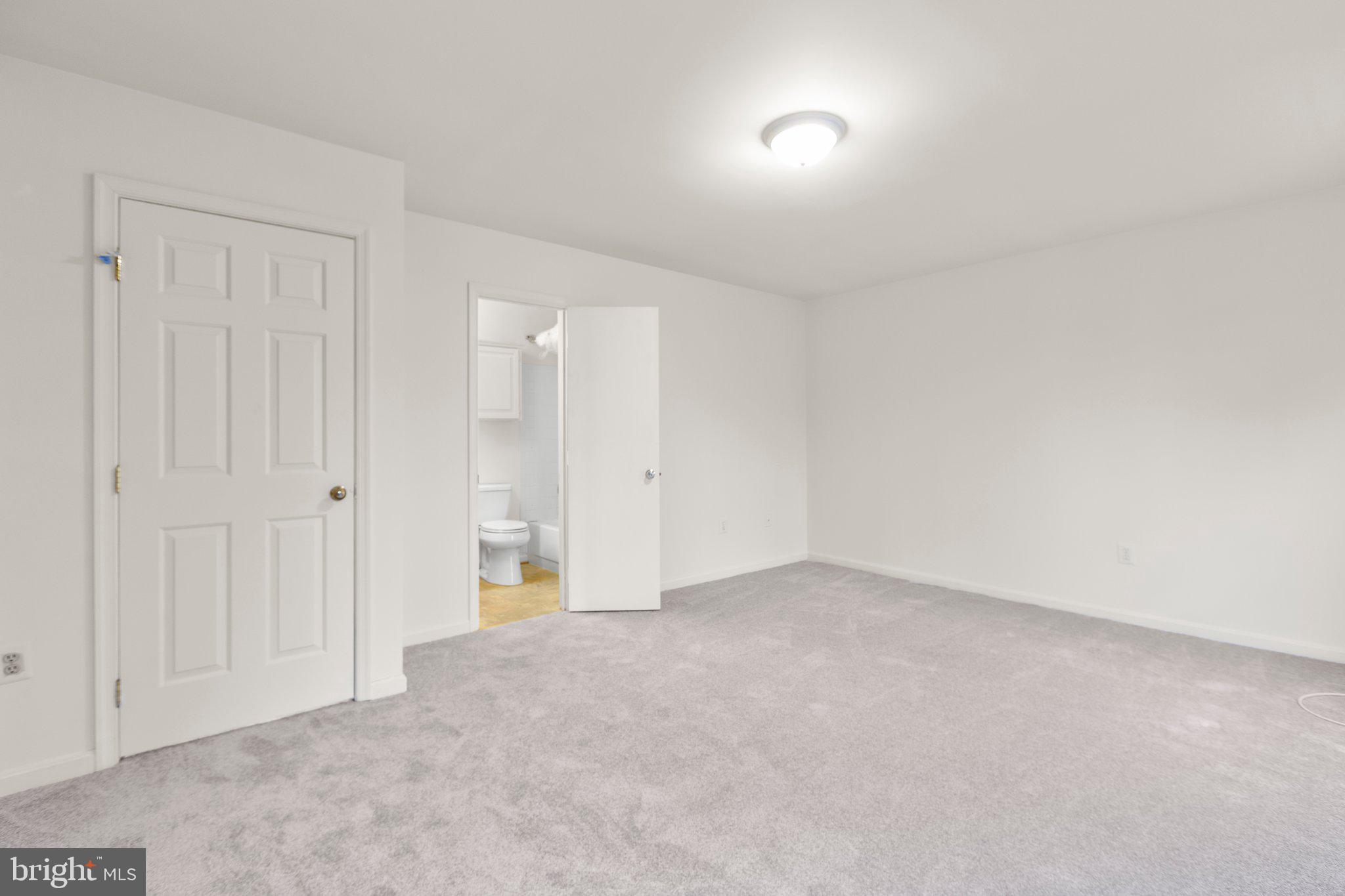 SUNNINGDALE MEADOWS - Residential