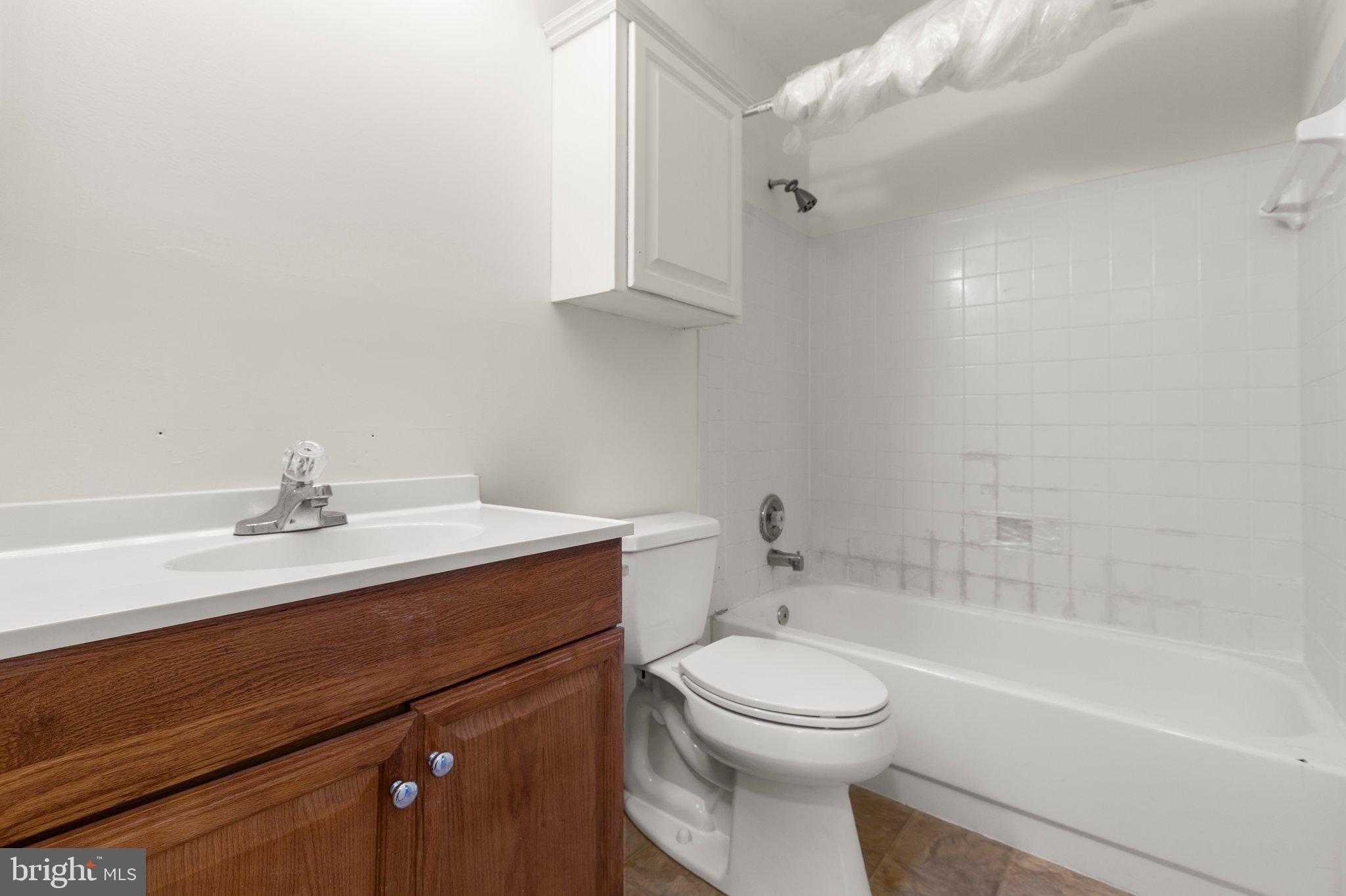 SUNNINGDALE MEADOWS - Residential