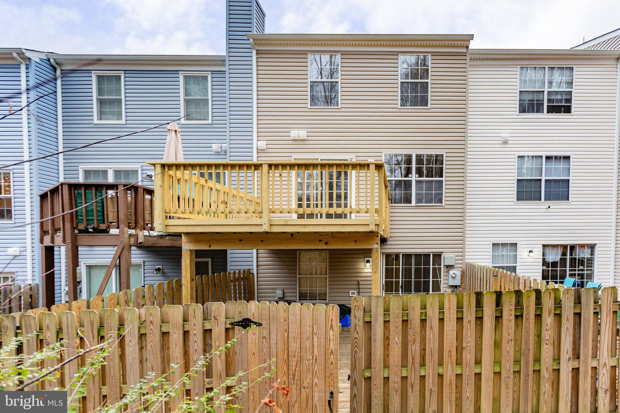 SUNNINGDALE MEADOWS - Residential