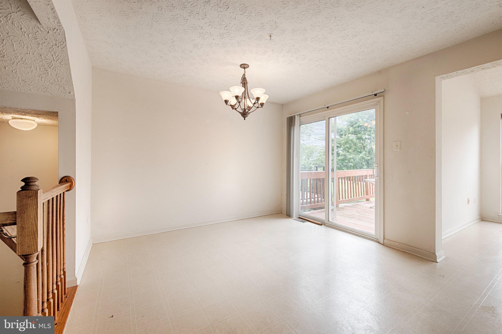 313 ROUNDHOUSE DRIVE