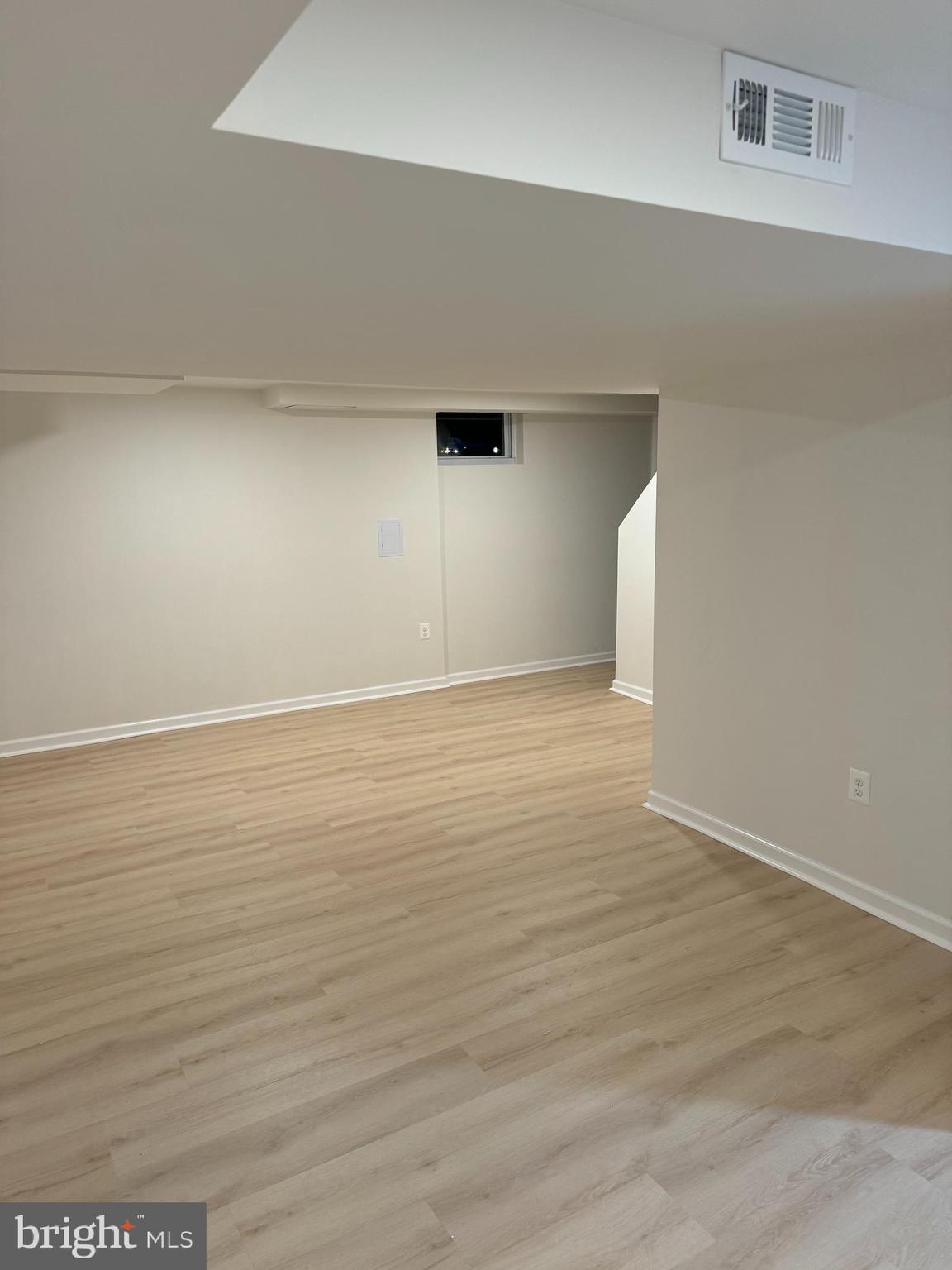 WOODSIDE - Residential Lease