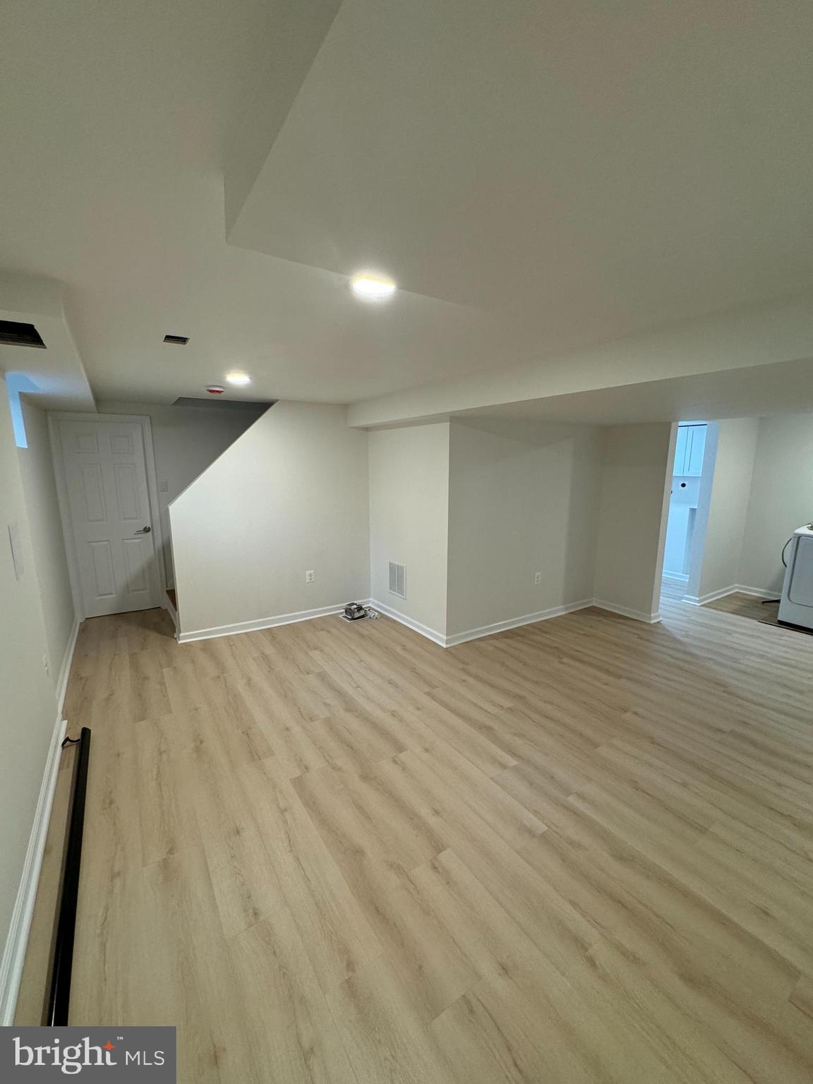 WOODSIDE - Residential Lease