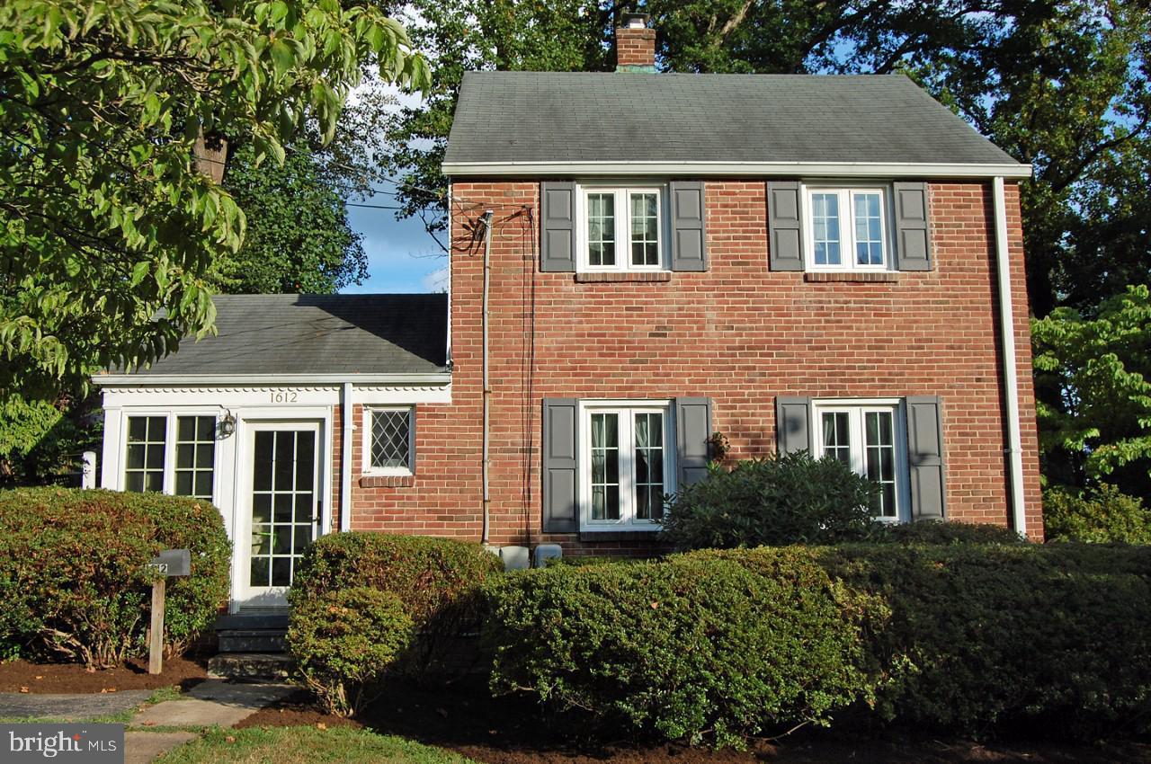 WOODSIDE - Residential Lease