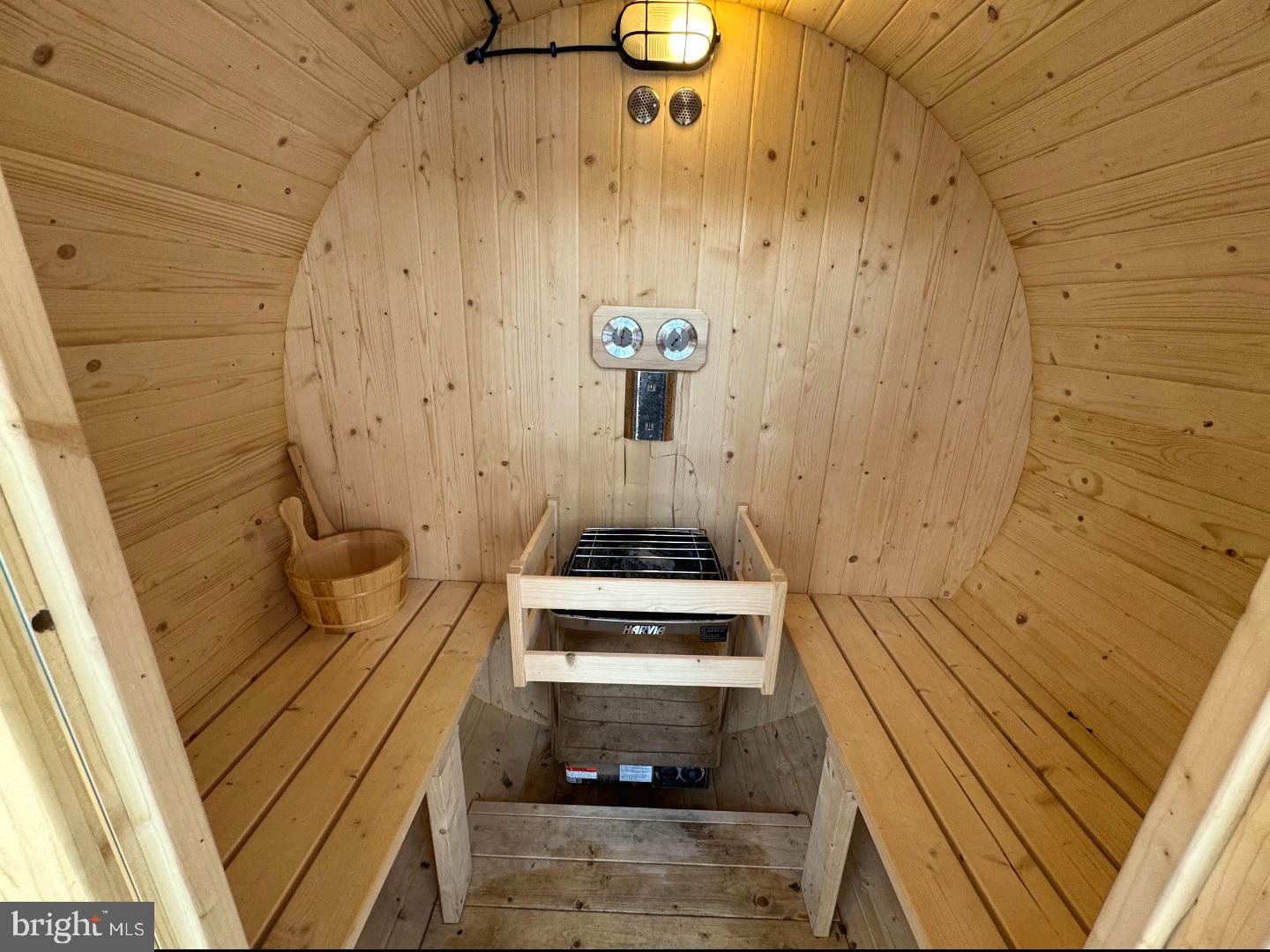 TOWAMENSING TRAILS - Residential