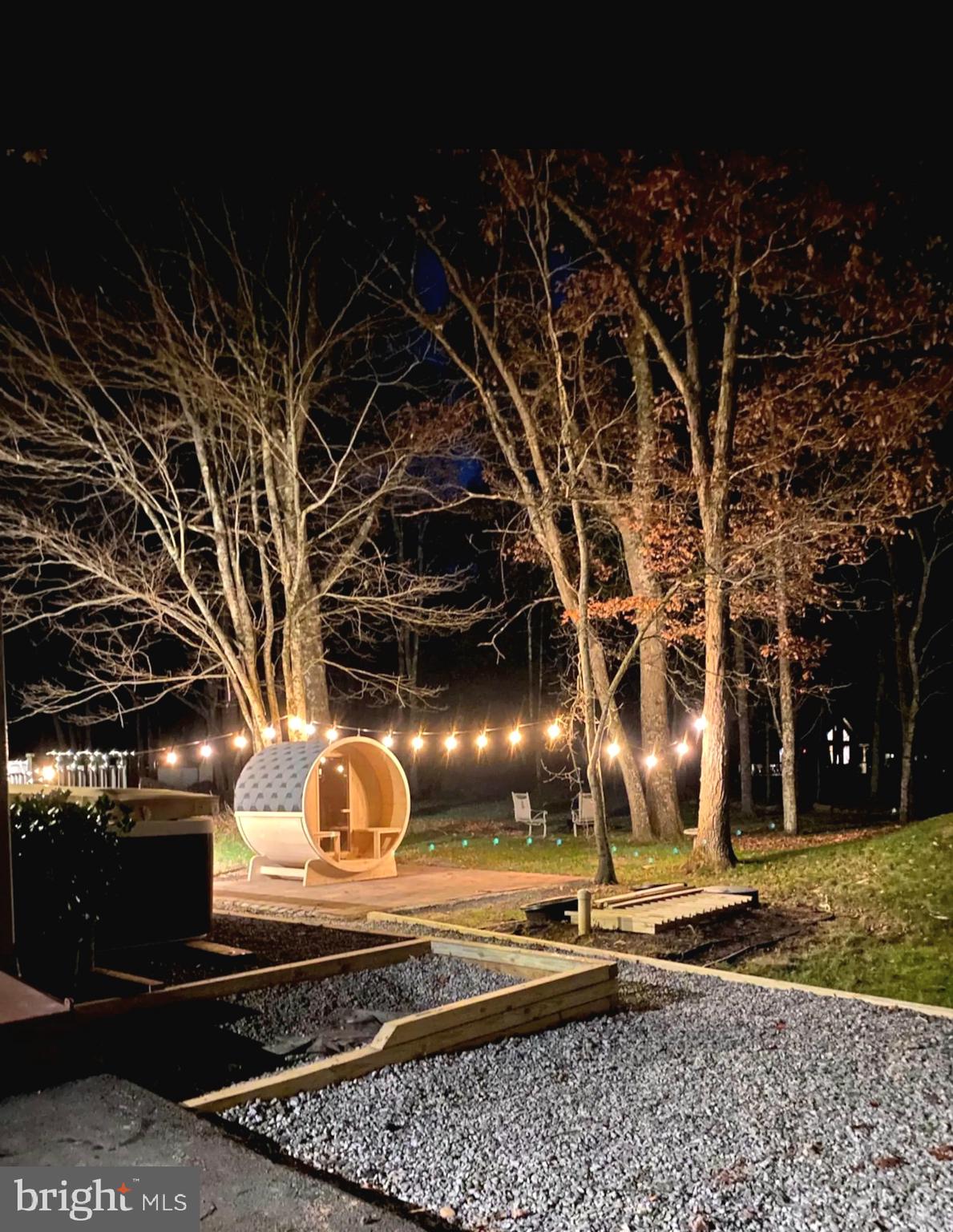 TOWAMENSING TRAILS - Residential