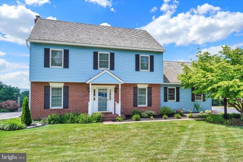 Homes For Sale - 3 Country Manor Lane<br/> NEW FREEDOM, PA 17349