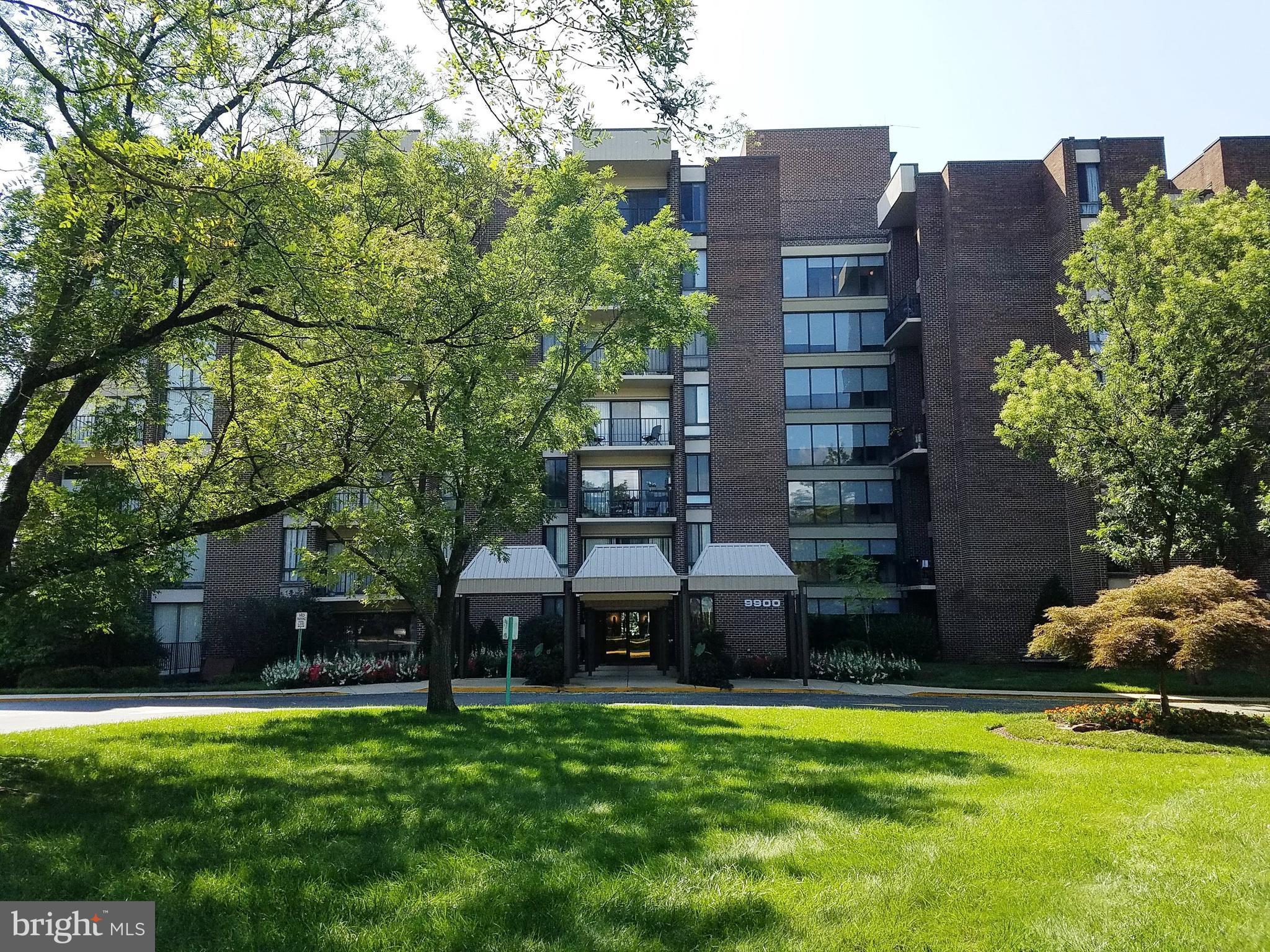 The Seller must comply with HUD Guidelines 24 CFR 206.125 and property is sold as is. Great opportunity to make your mark on this 904 sq ft condo. Convenient location within walking distance to the Forest Glen Metro. Tree lined community featuring pool, tennis and basketball courts, club house, and picnic area. Condo fee includes all utilities. Parking included. Pets welcomed (size restrictions apply.)