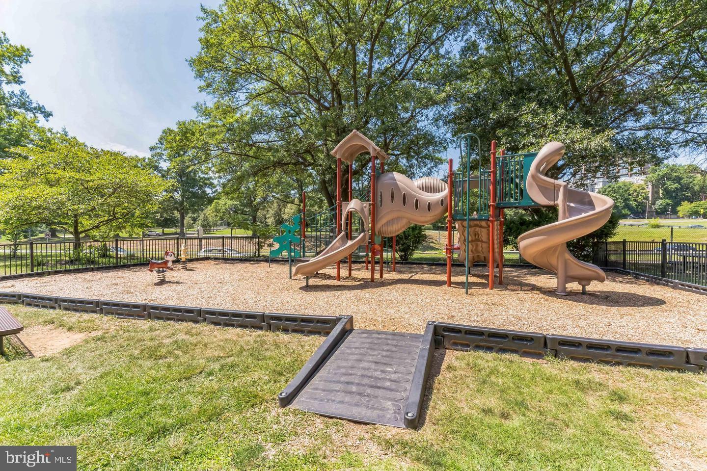 1011 ARLINGTON BOULEVARD