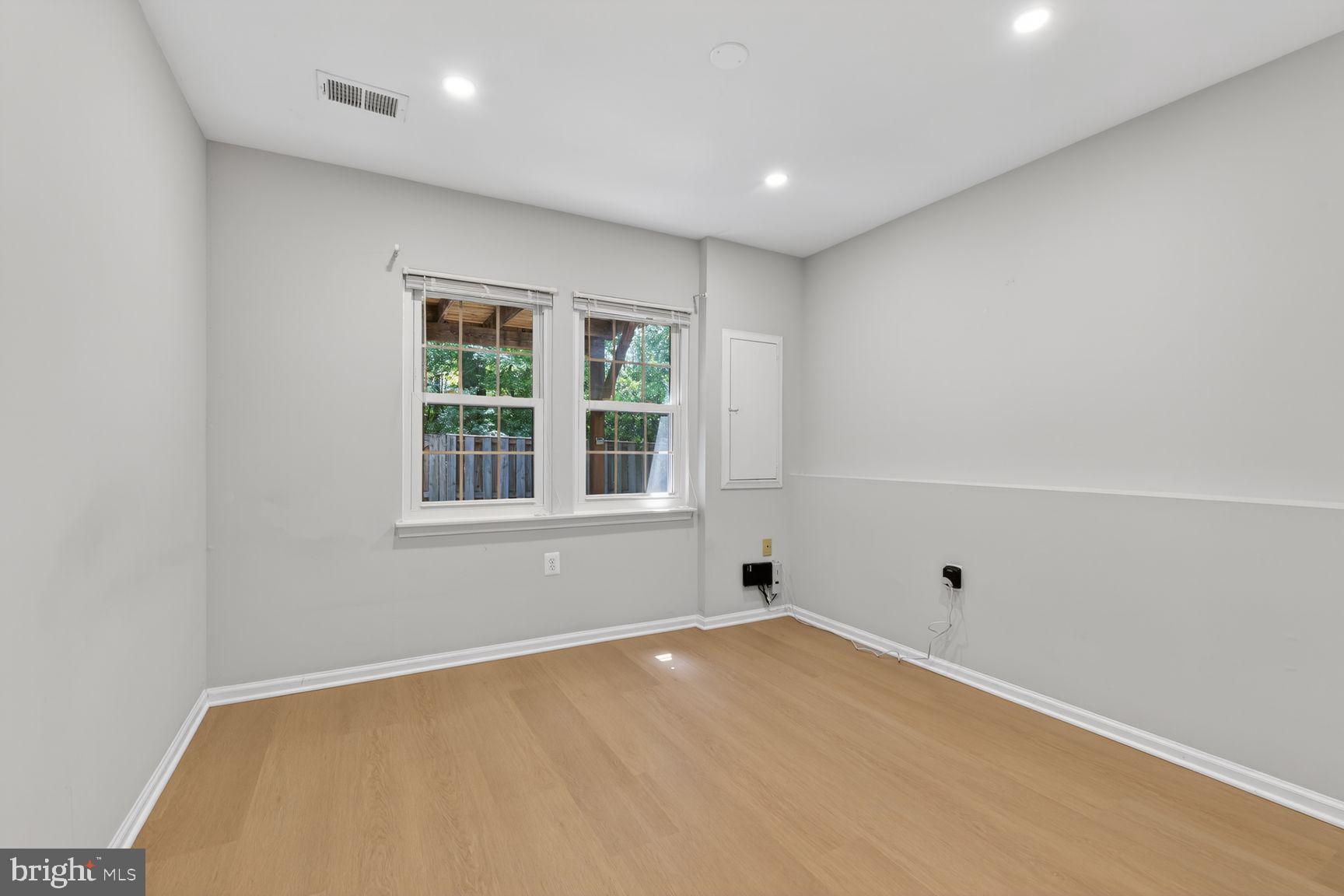 BURKE CENTRE CONSERVANCY - Residential