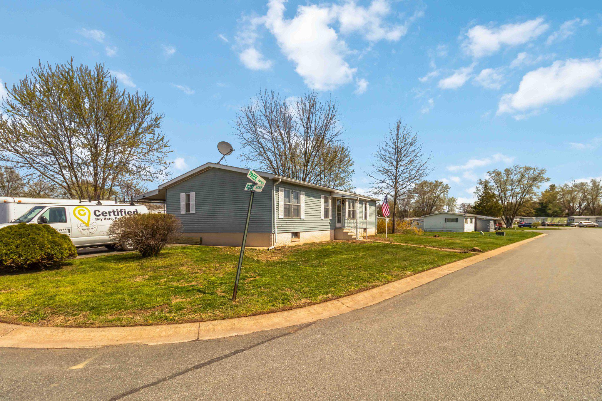 PINE MANOR MHP - Residential