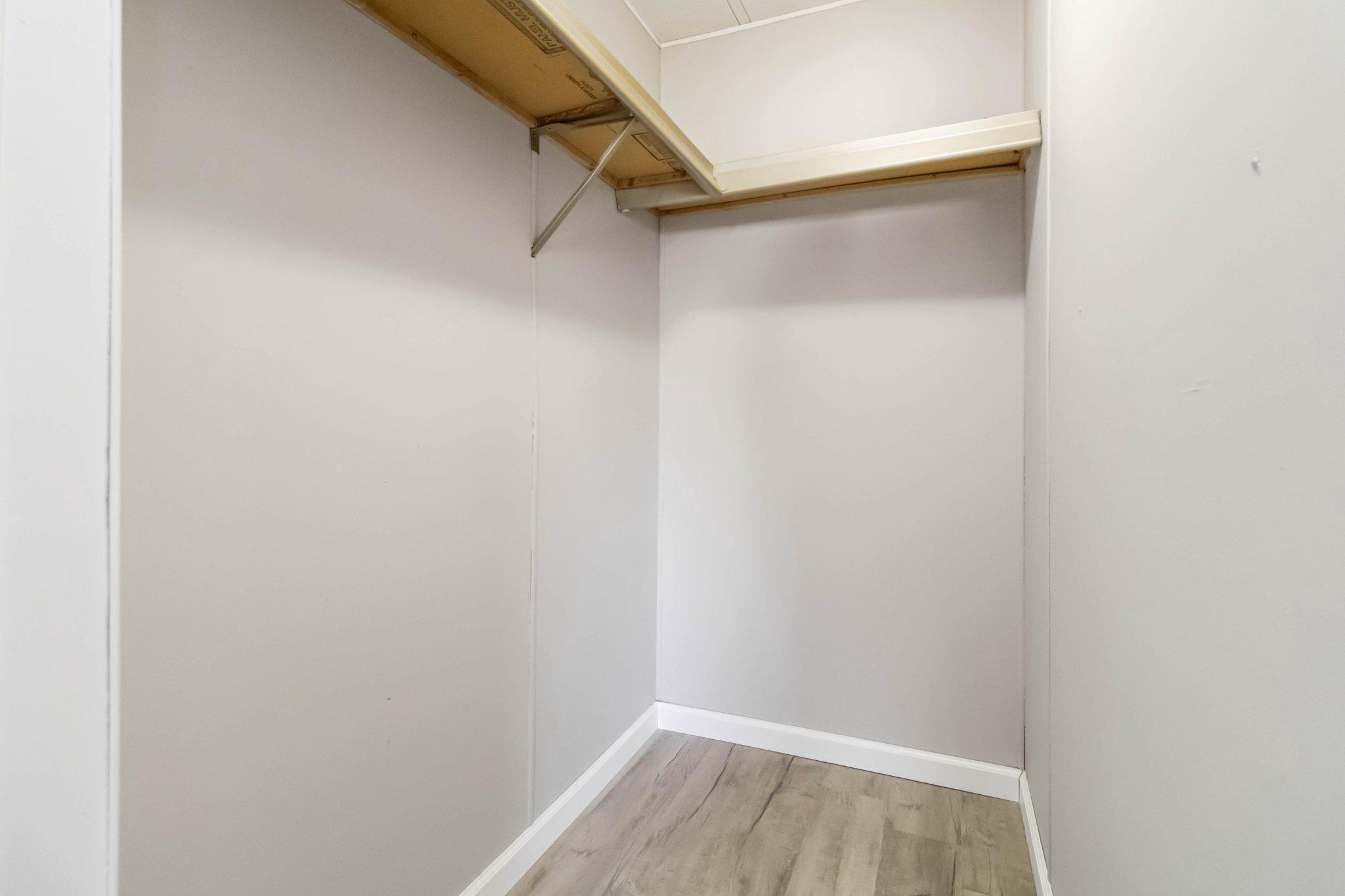 PINE MANOR MHP - Residential