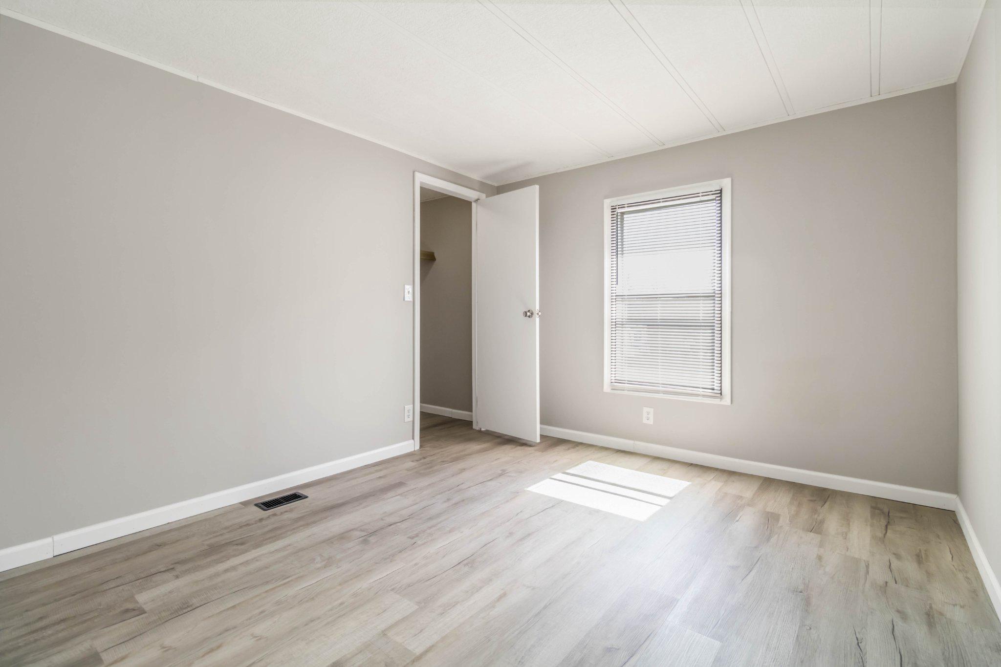 PINE MANOR MHP - Residential