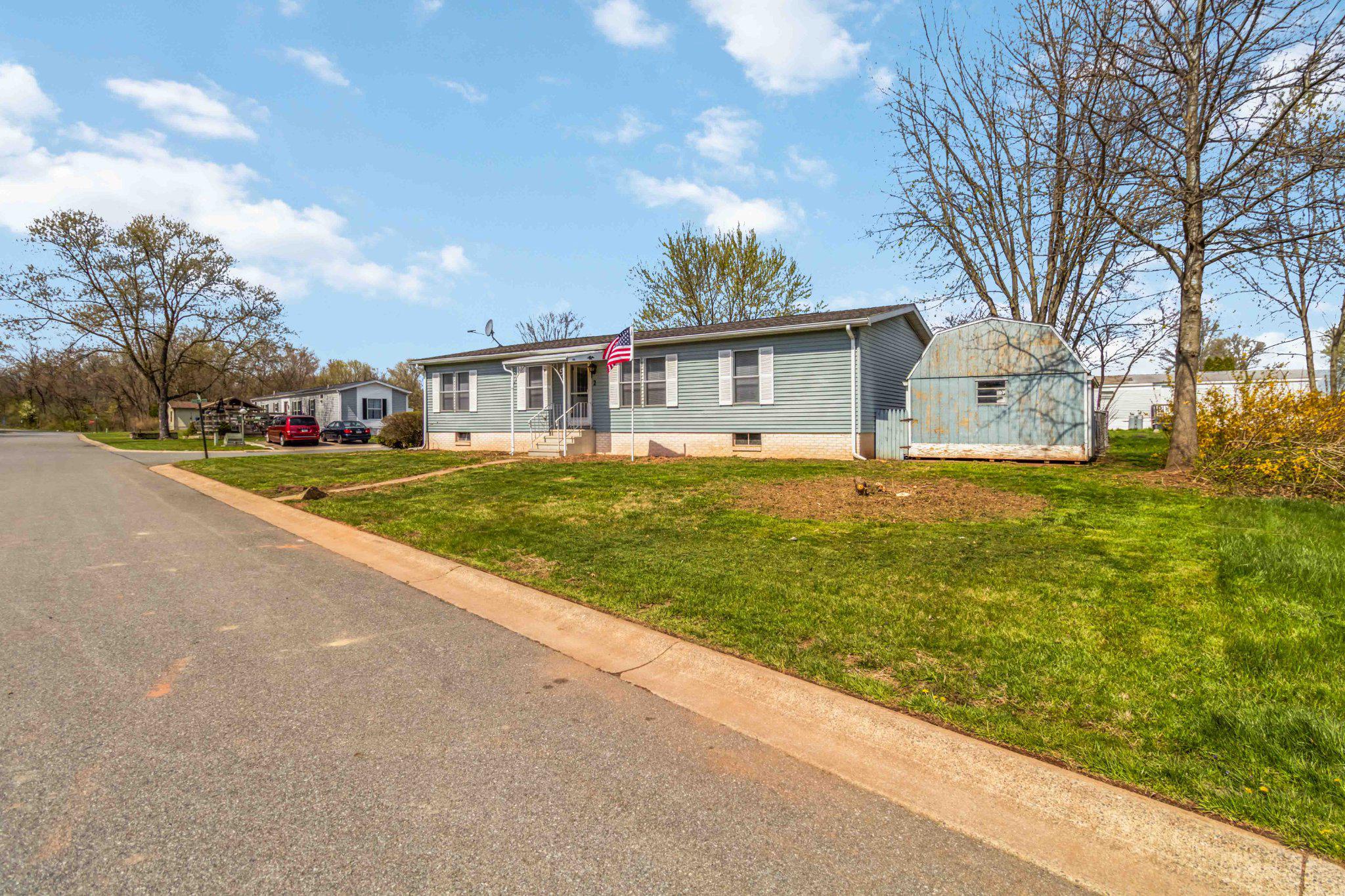 PINE MANOR MHP - Residential