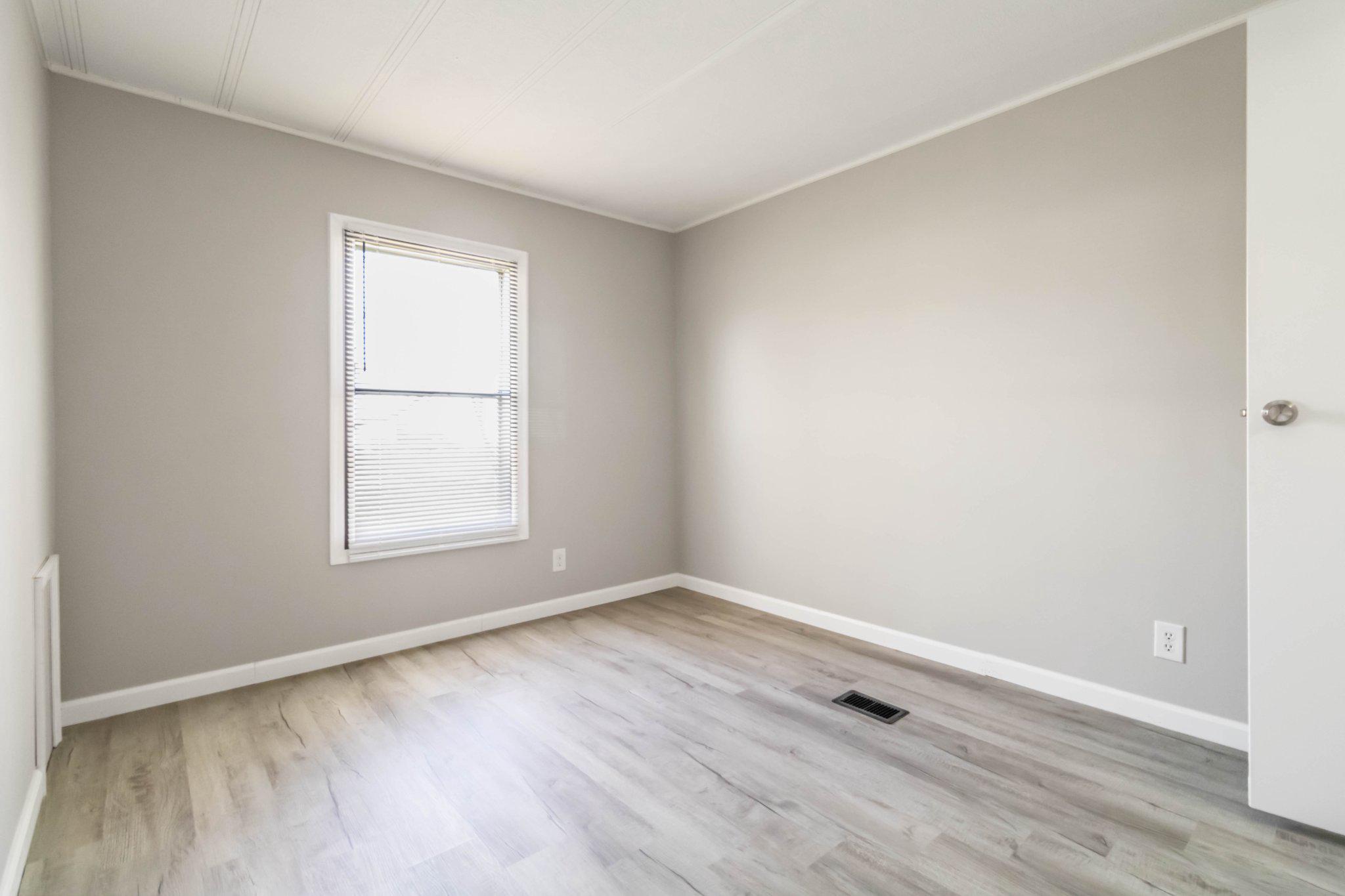 PINE MANOR MHP - Residential