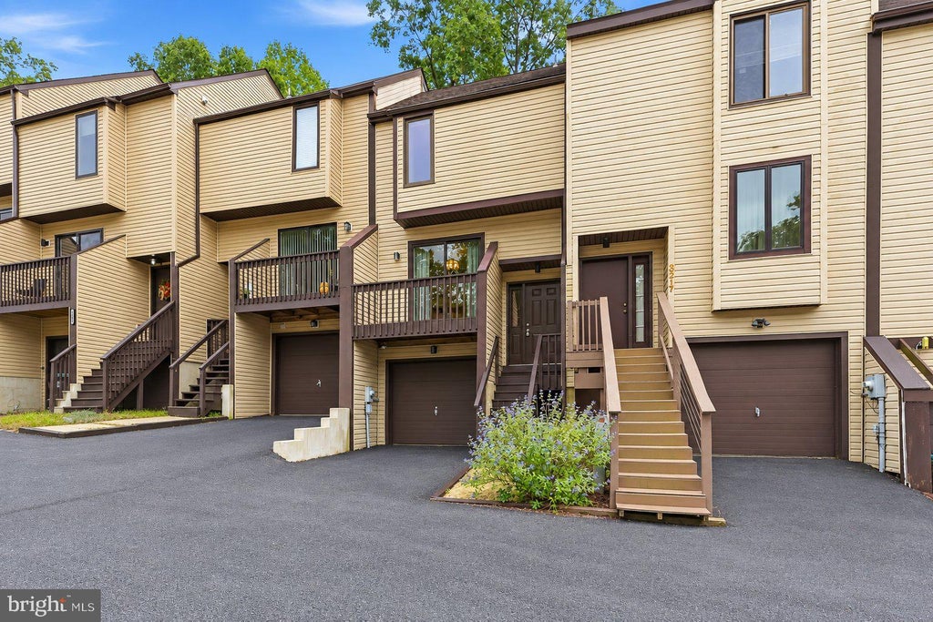 Photo of 3219 Champions Drive, WILMINGTON, DE 19808 (MLS # DENC2112252)