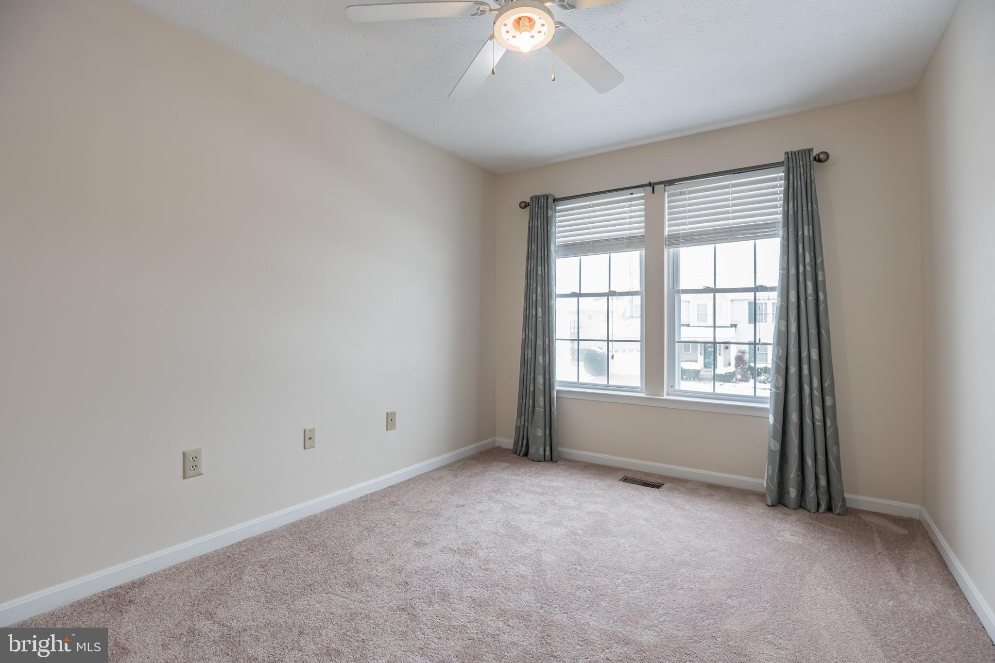 HICKORY HILLS NORTH - Residential