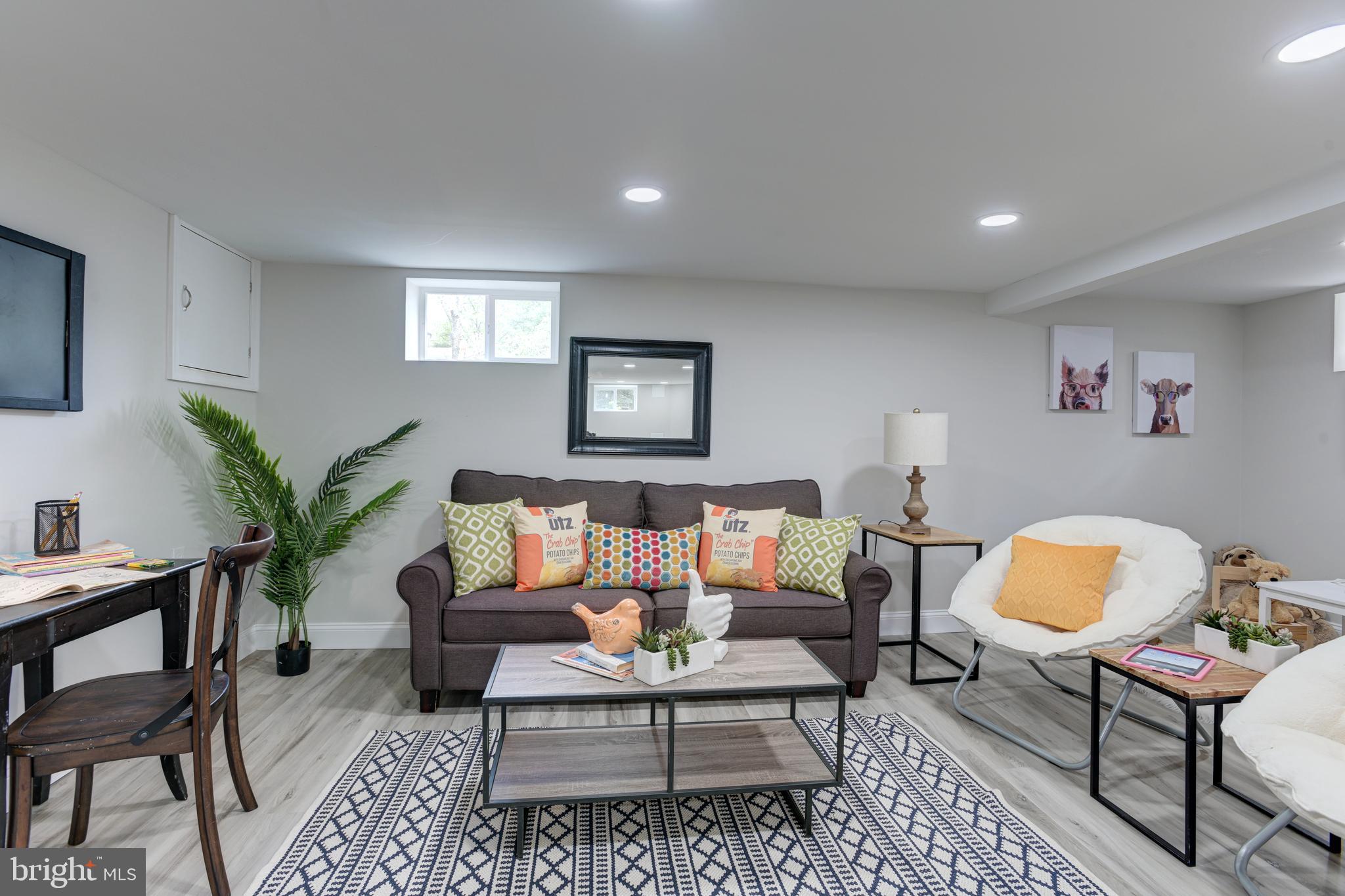 STONELEIGH - Residential Lease