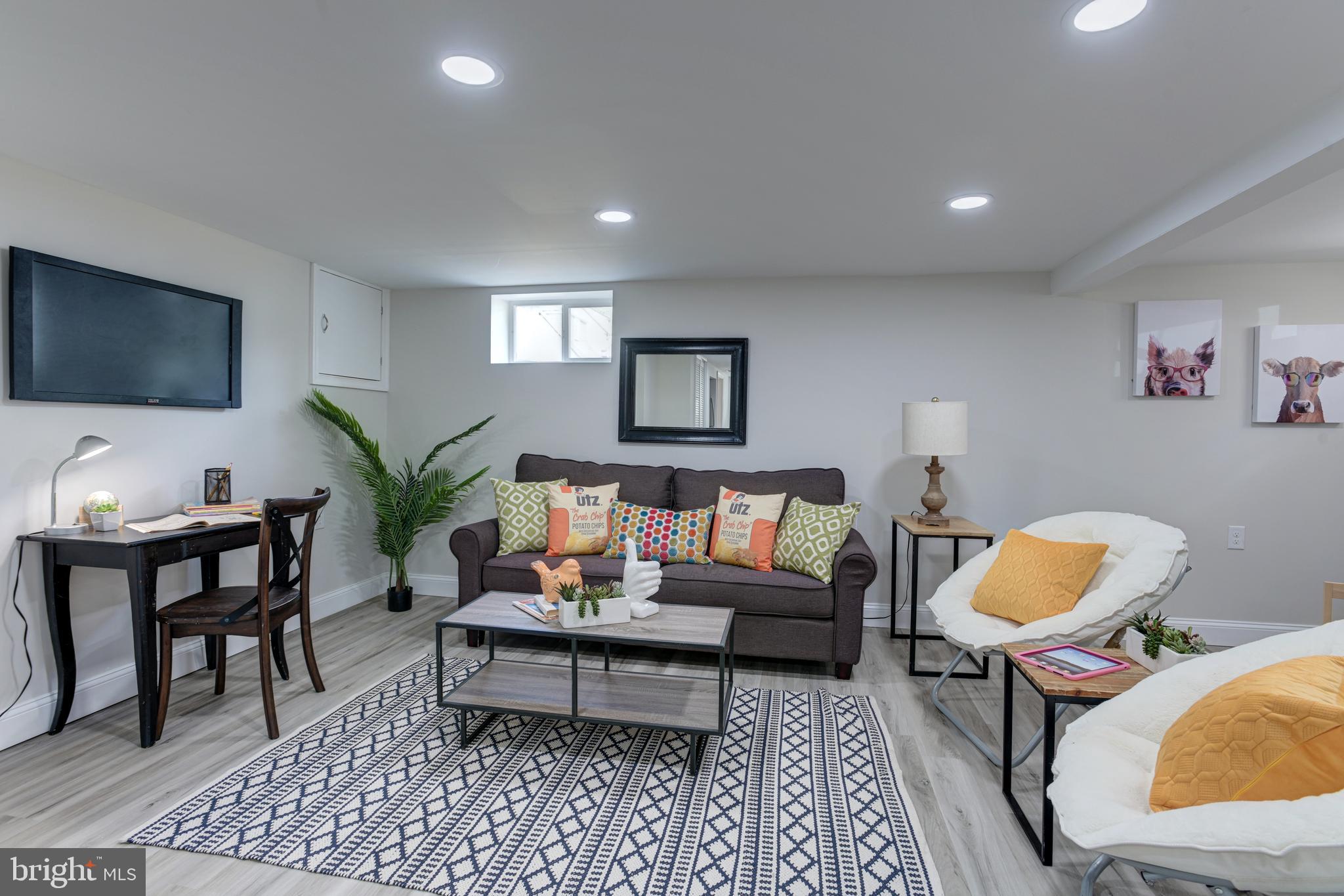 STONELEIGH - Residential Lease