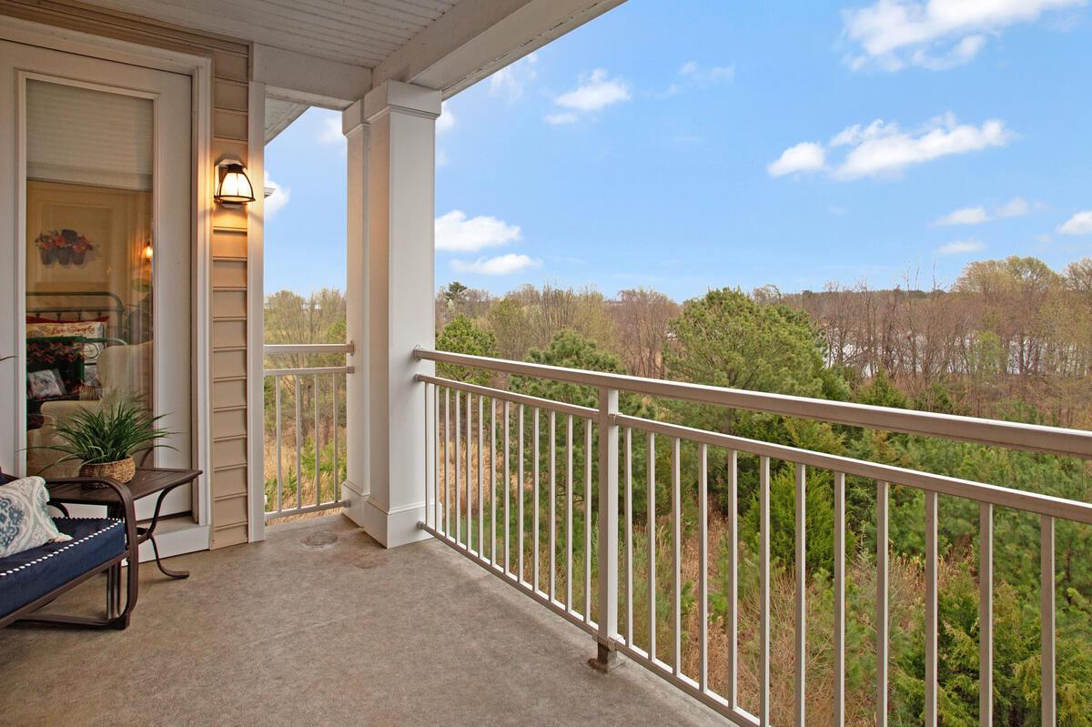 FOUR SEASONS AT KENT ISLAND - Residential