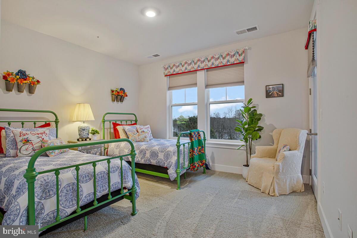 FOUR SEASONS AT KENT ISLAND - Residential