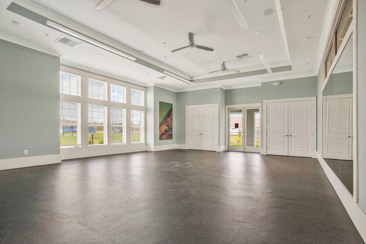 FOUR SEASONS AT KENT ISLAND - Residential