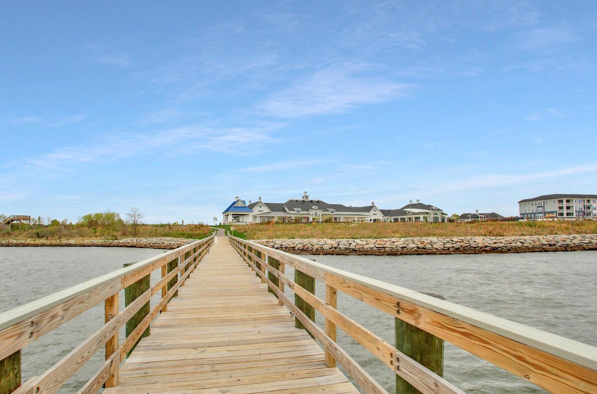 FOUR SEASONS AT KENT ISLAND - Residential