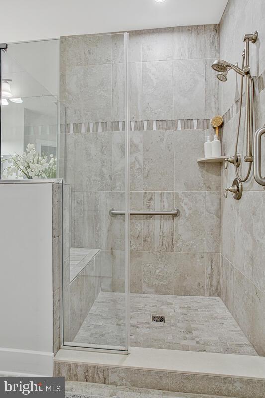 FOUR SEASONS AT KENT ISLAND - Residential