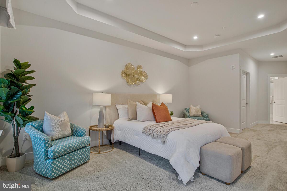 FOUR SEASONS AT KENT ISLAND - Residential