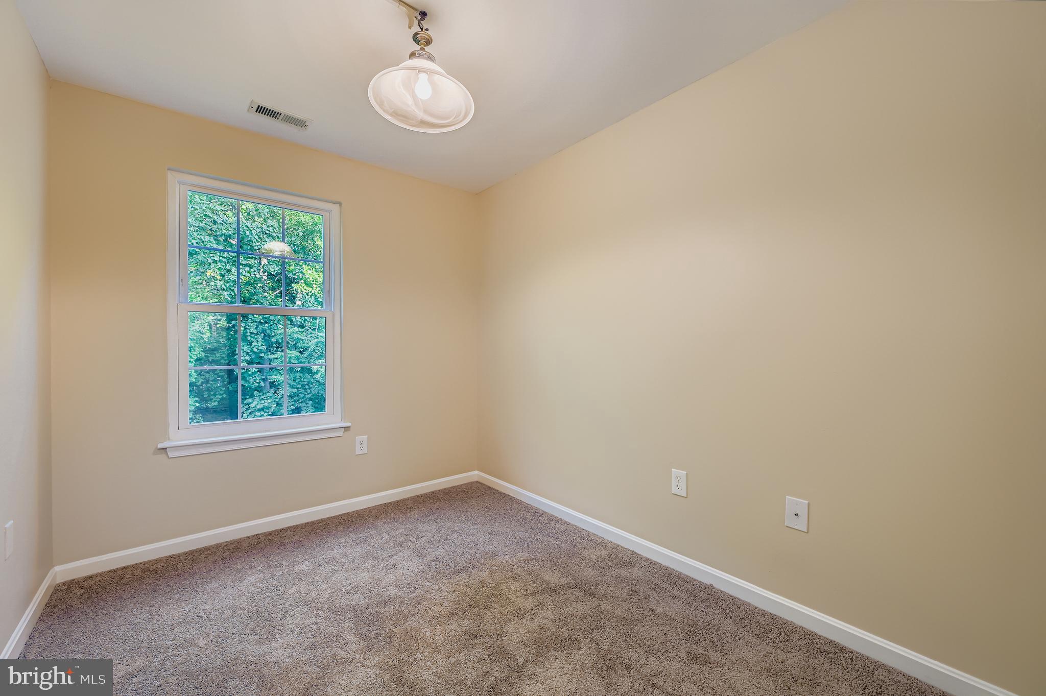 LAUREL FOREST - Residential