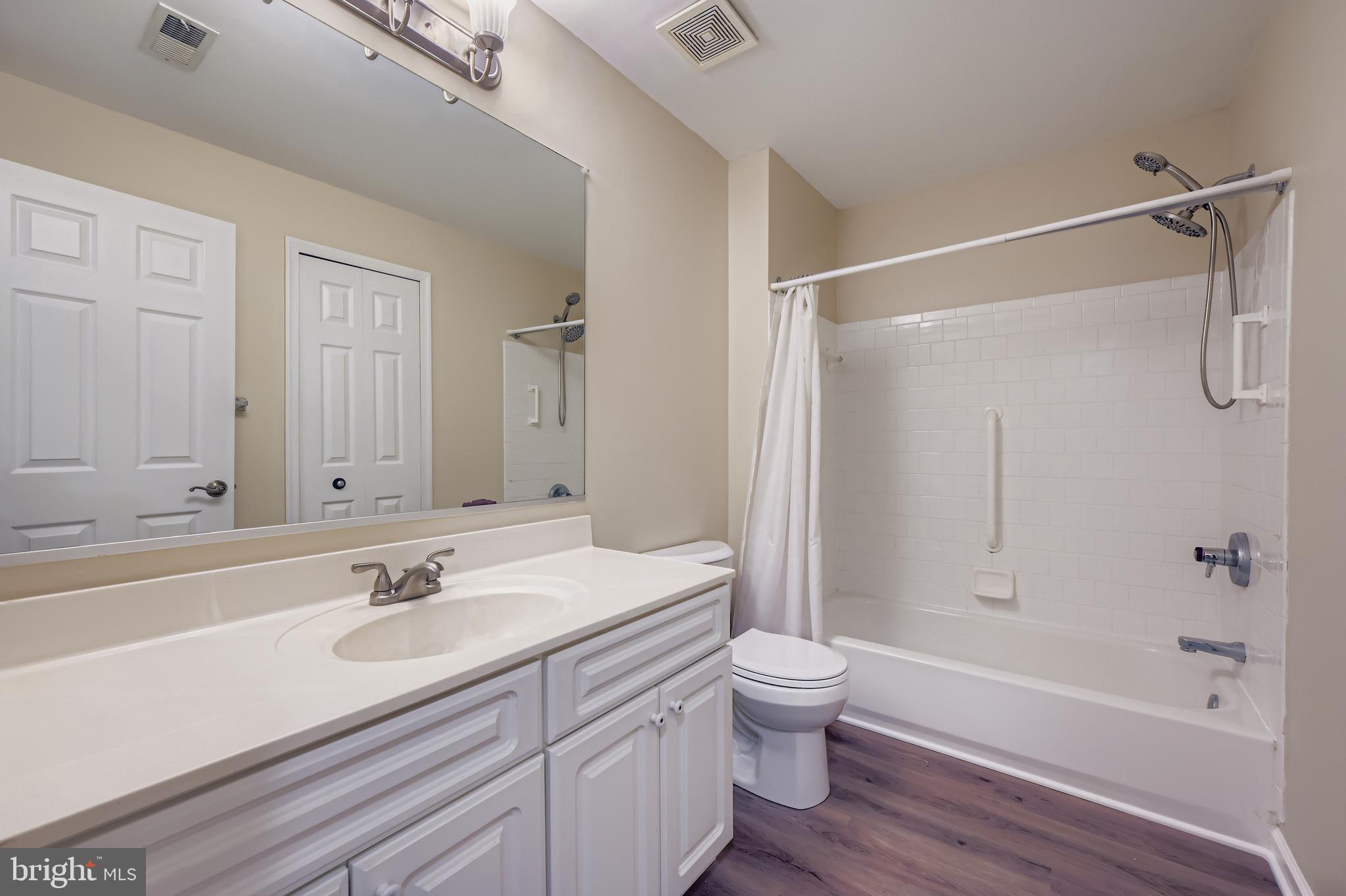 LAUREL FOREST - Residential