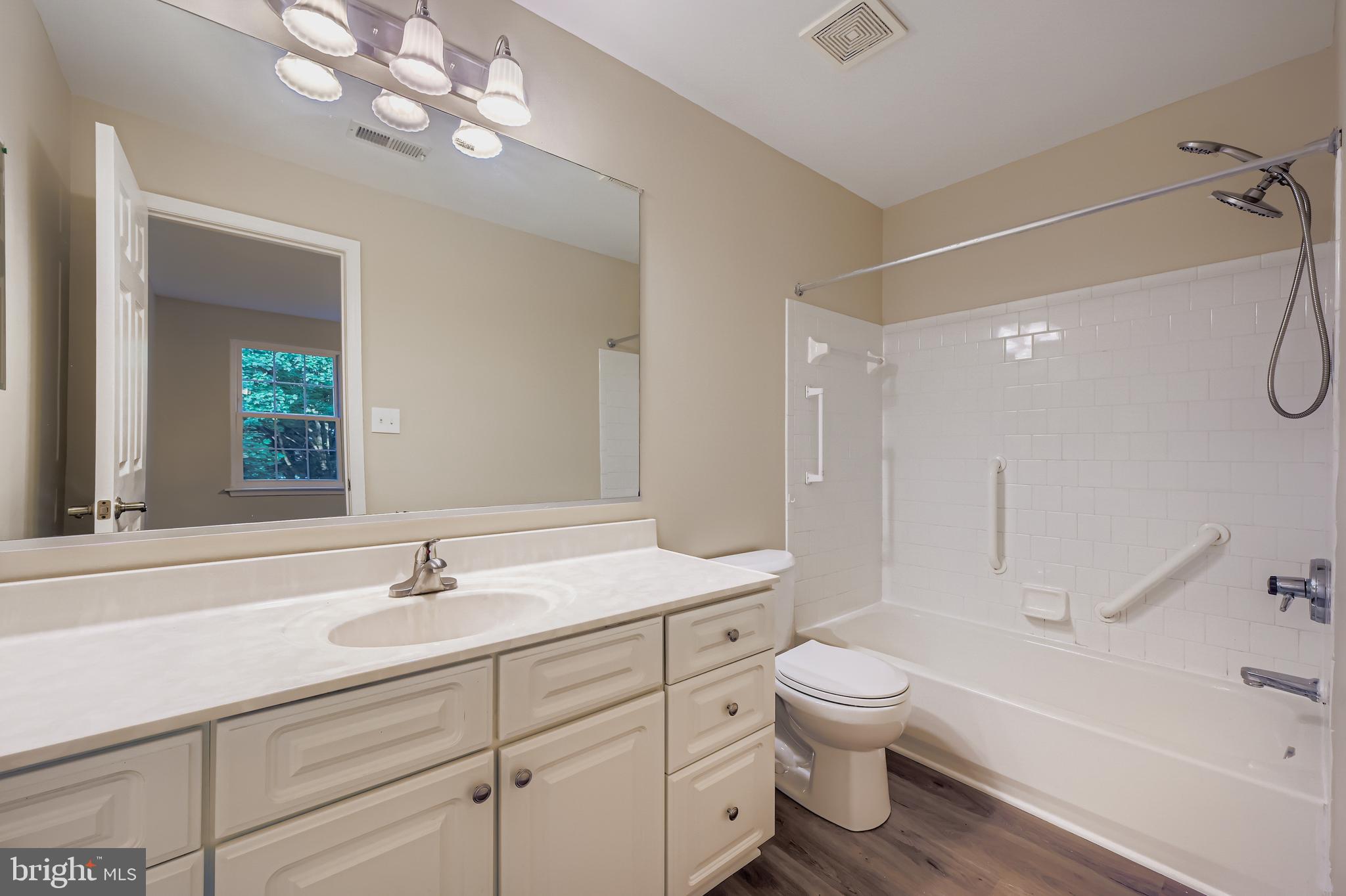 LAUREL FOREST - Residential