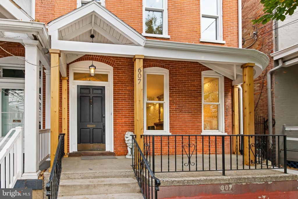 Photo of 607 N Lime Street, Lancaster, PA 17602 (MLS # PALA2044504)